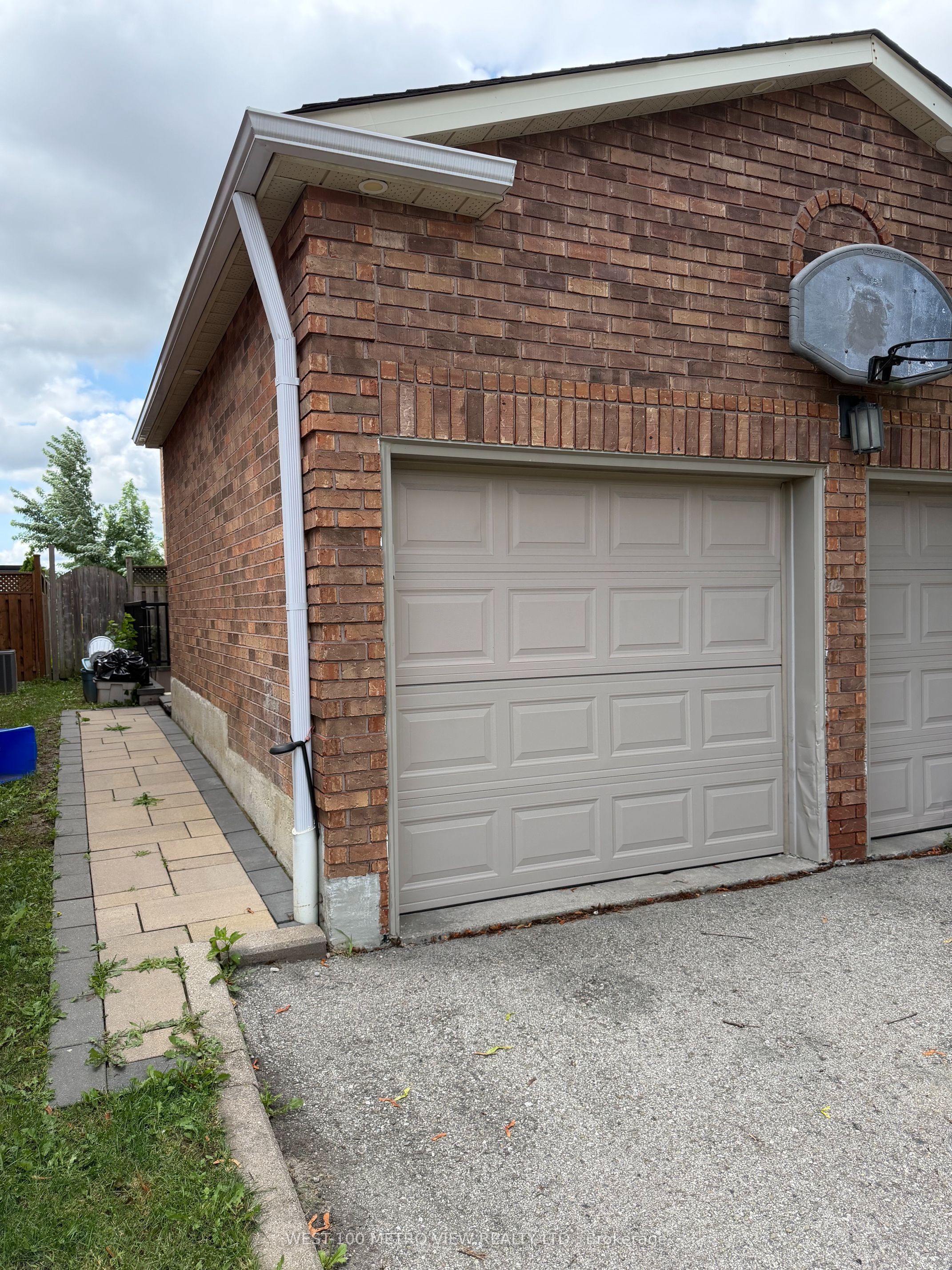 5106 Fairwind Drive, Mississauga, ON L5R 2N8 photo 2