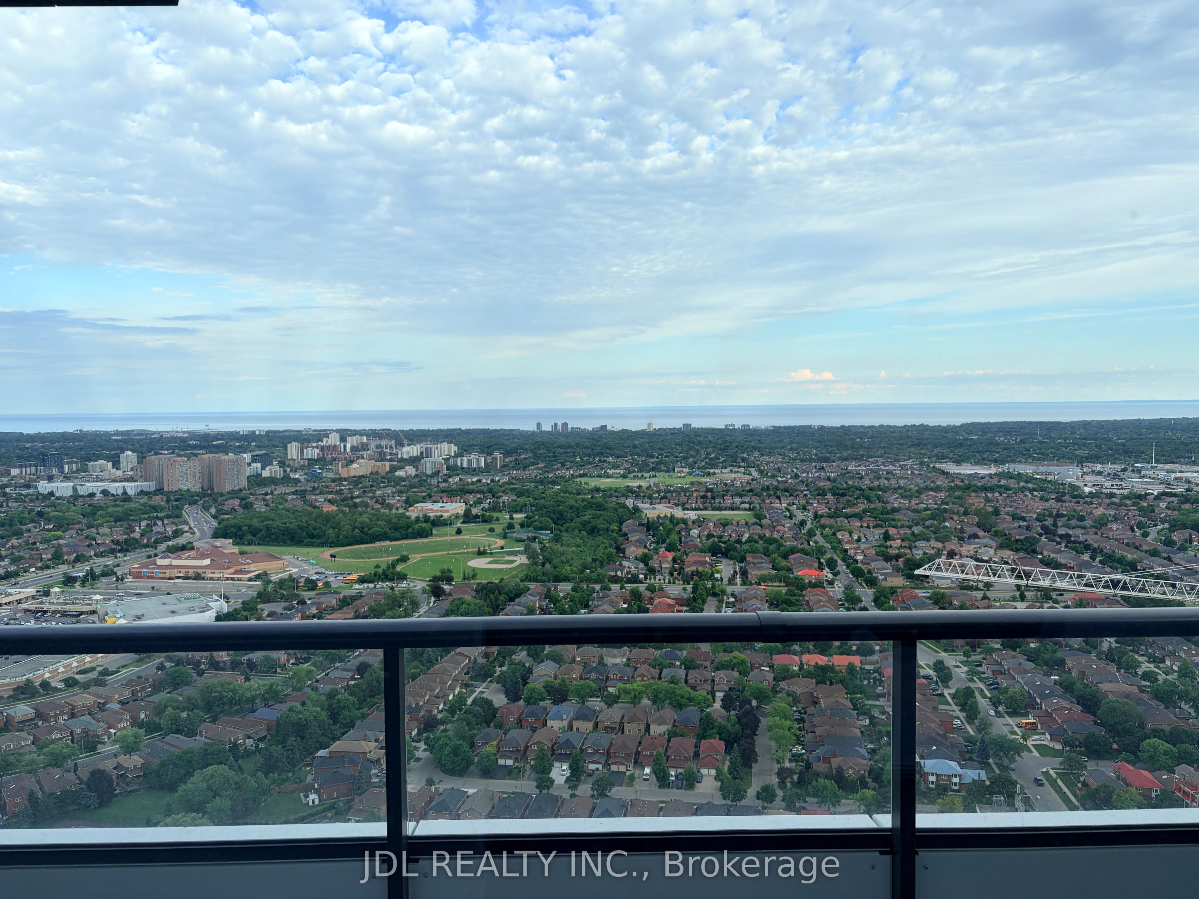 448 Burnhamthorpe Road W 4109, Mississauga, ON L5B 0R4