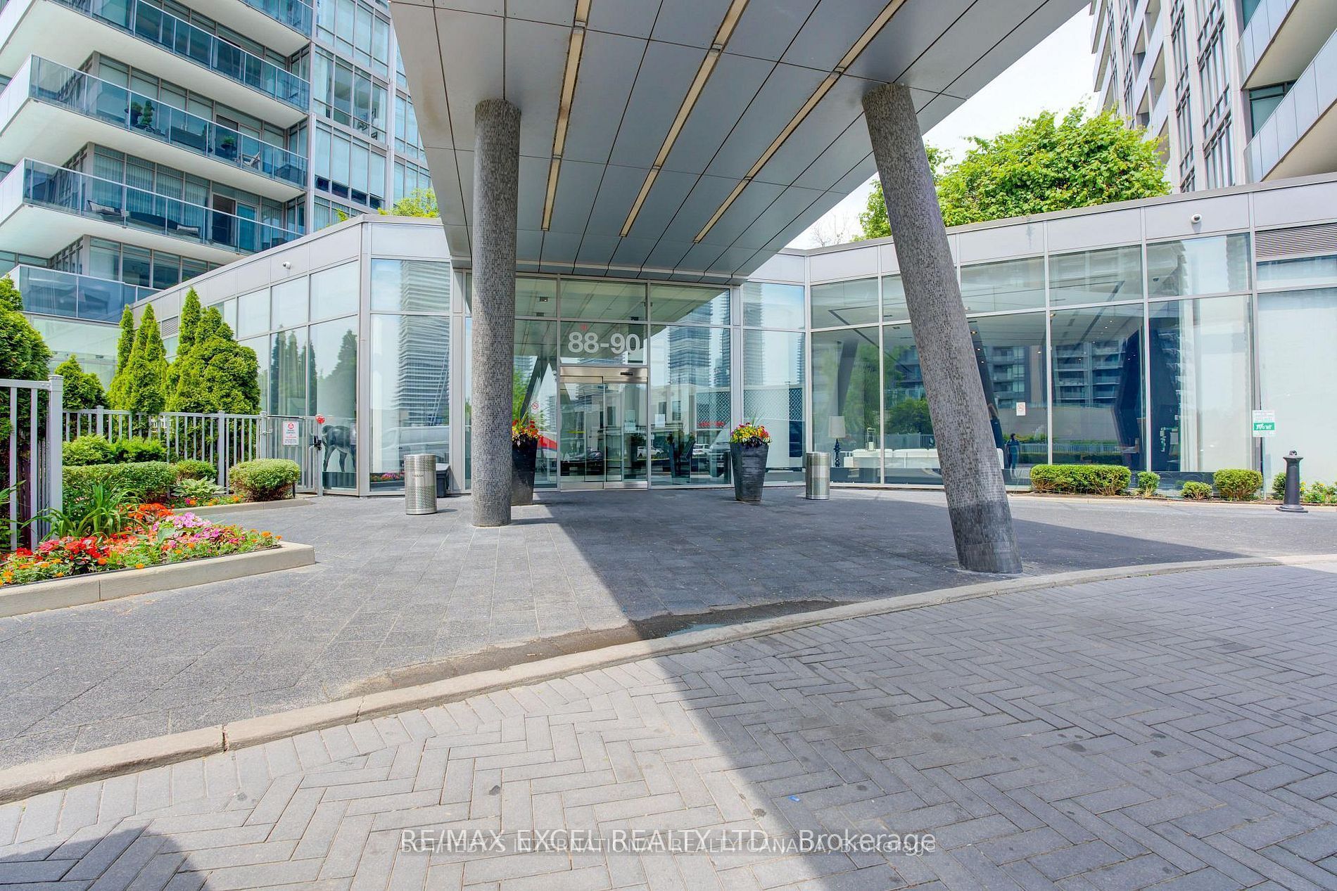 88 Park Lawn Road 2605, Toronto, ON M8Y 0B5 photo 2