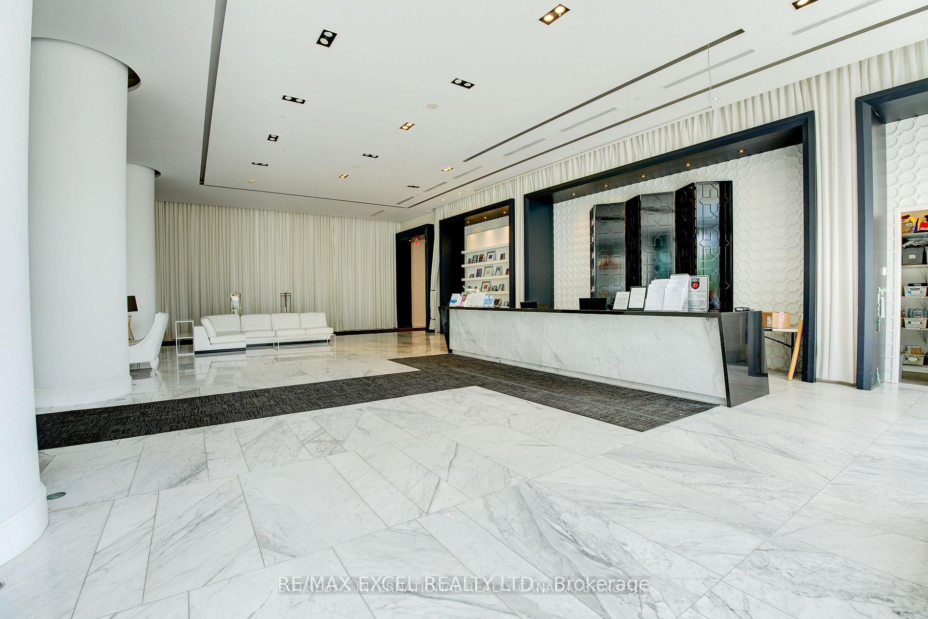 88 Park Lawn Road 2605, Toronto, ON M8Y 0B5 photo 3
