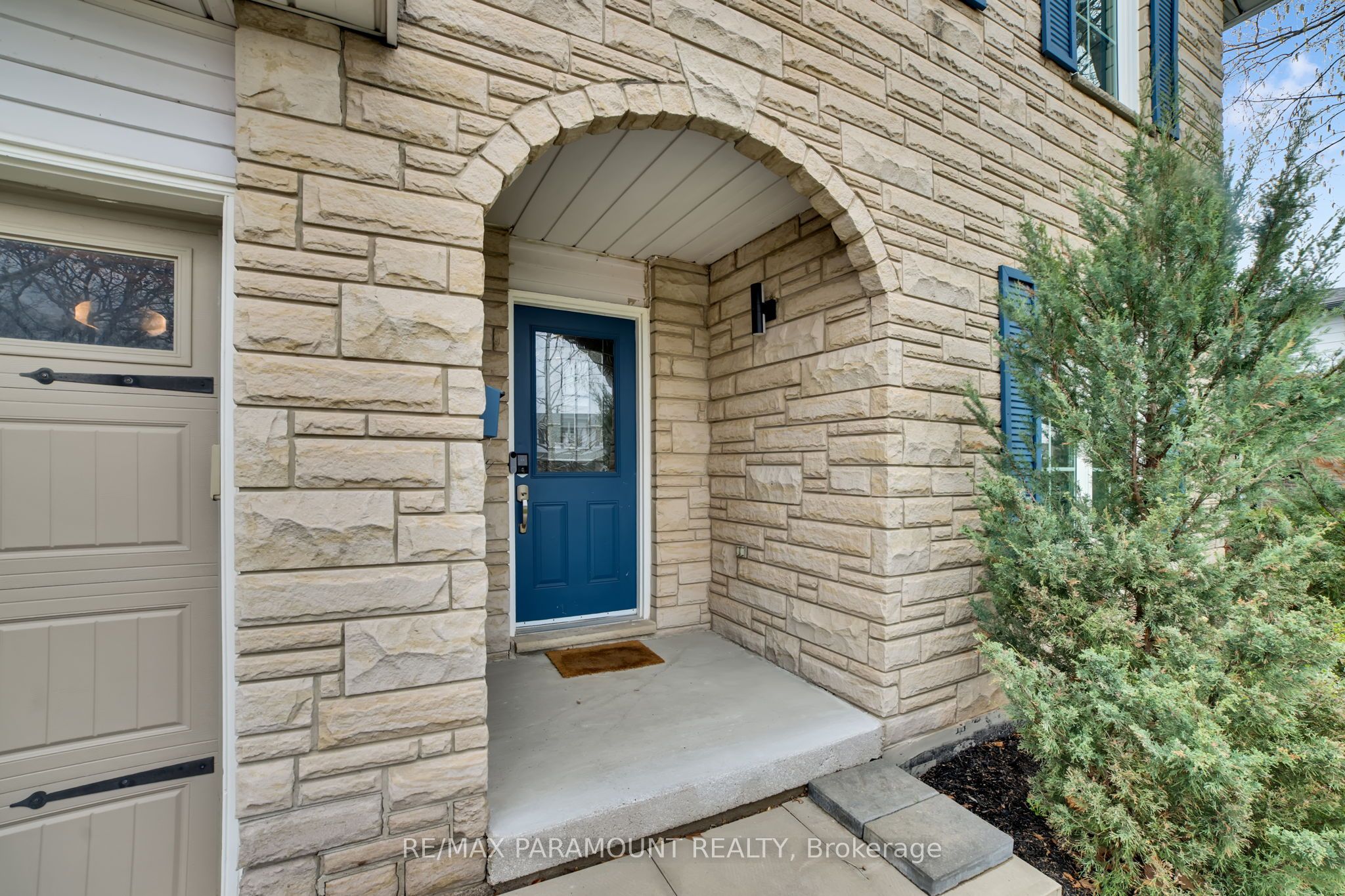 2641 Cavendish Drive, Burlington, ON L7P 3W6 photo 3