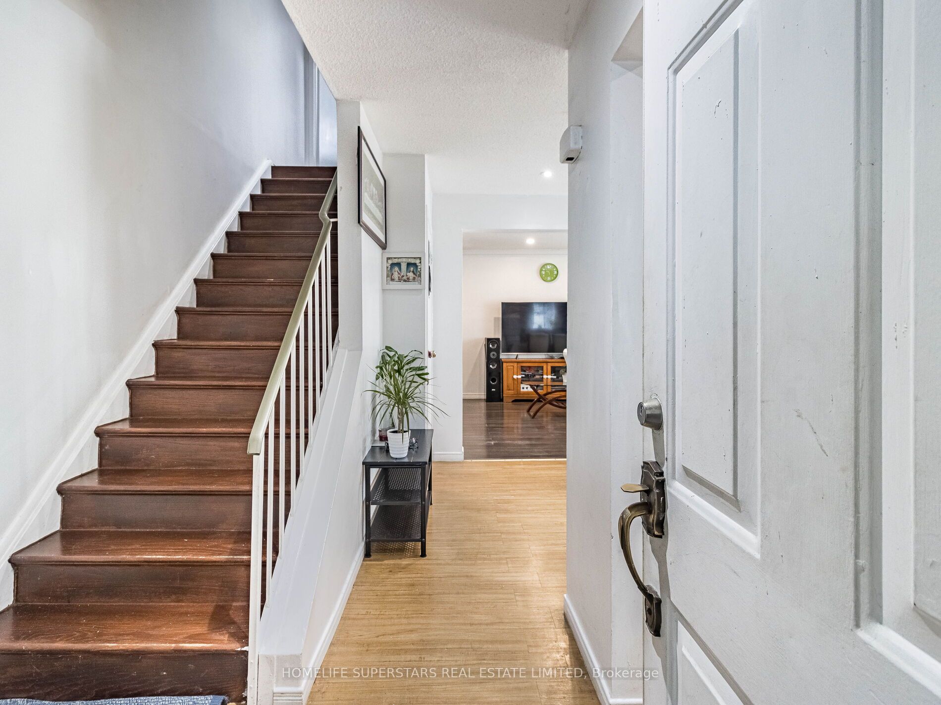 3 Haley Court, Brampton, ON L6S 1N6 photo 3