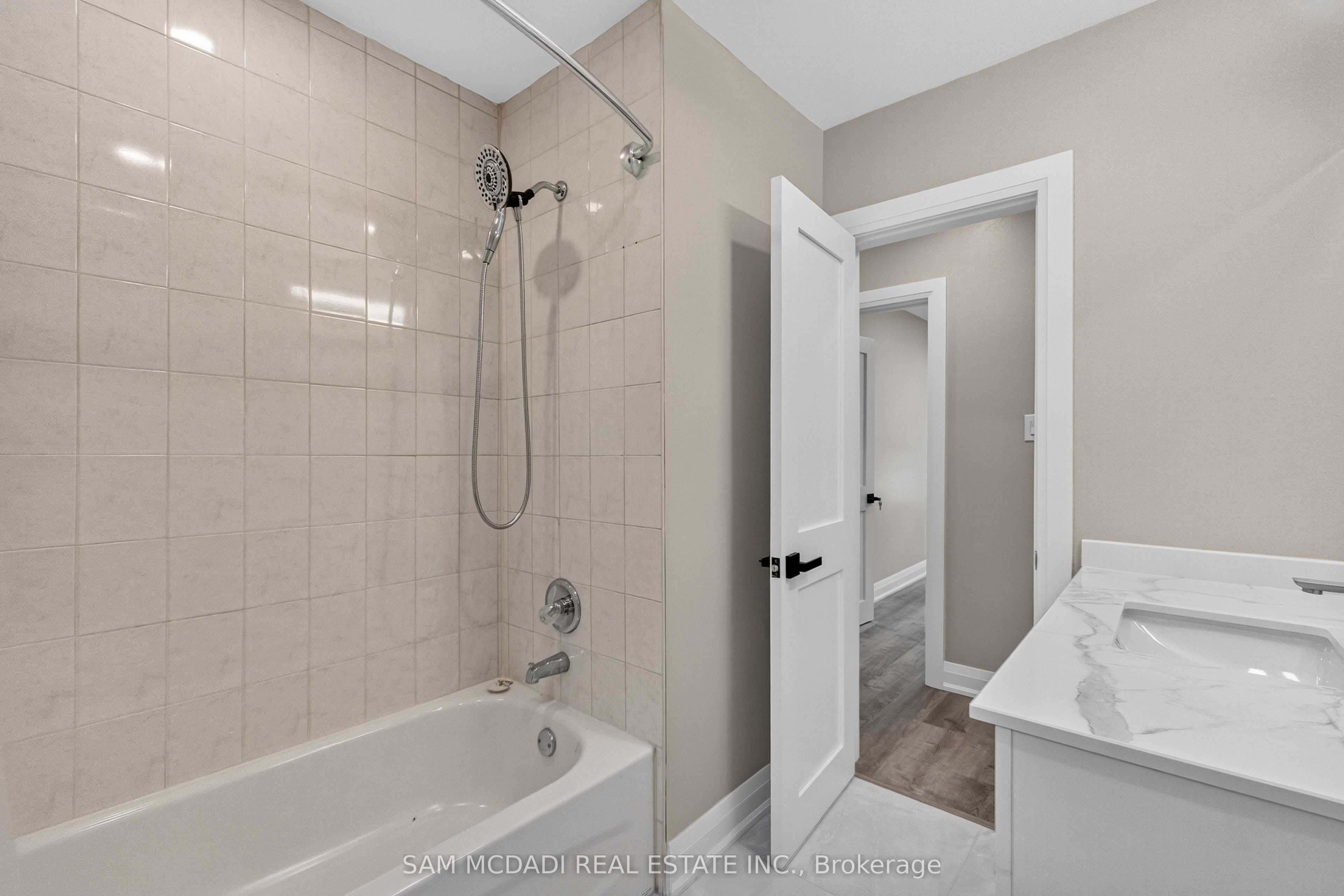 1153 Mona Road, Mississauga, ON L5G 2Z8 photo 4