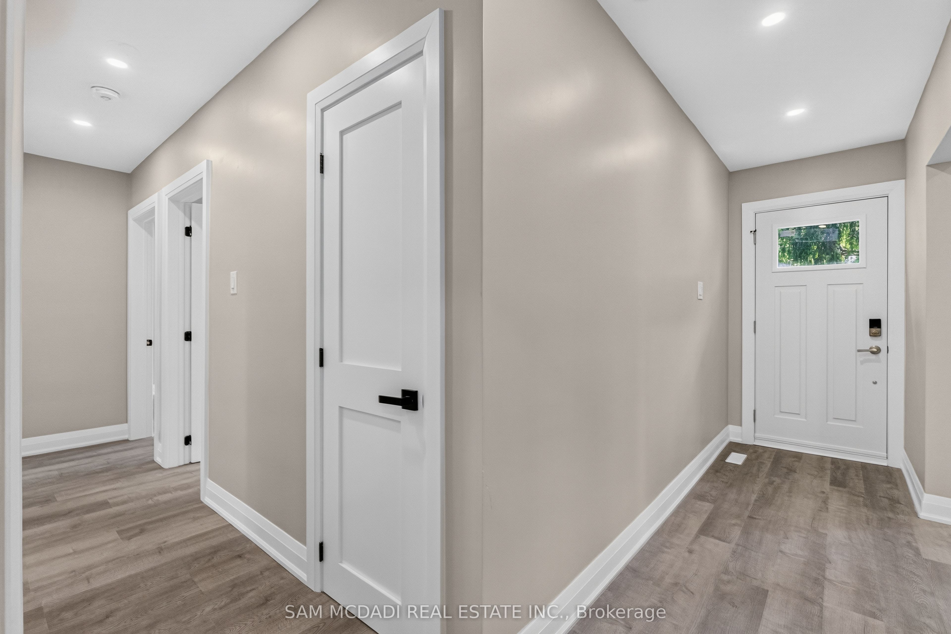1153 Mona - BSMT Road, Mississauga, ON L5G 2Z8 photo 2