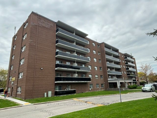 515 North Service Road 2-611, Mississauga, ON L5A 1B3