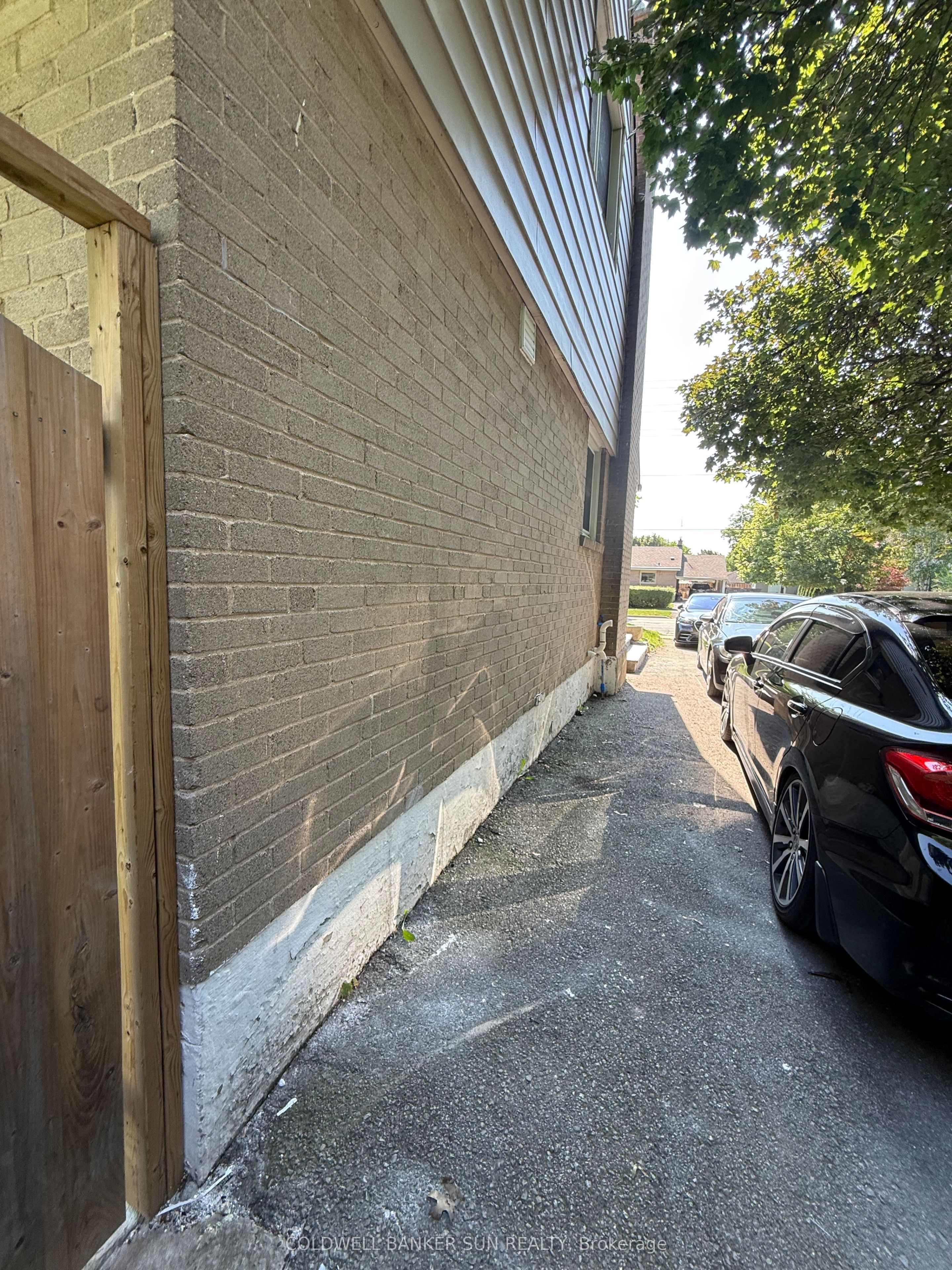 155 heslop Street lower, Milton, ON L9T 1B5 photo 3