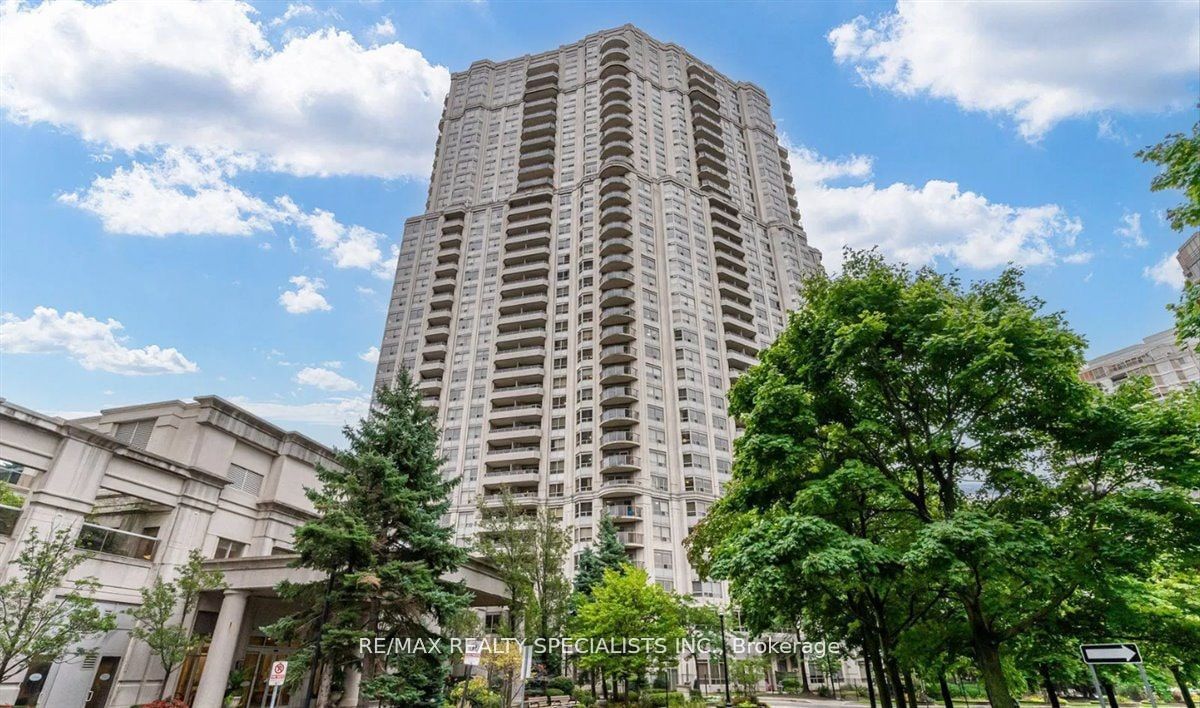 25 Kingsbridge Garden Circle 1720, Mississauga, ON L5R 4B1