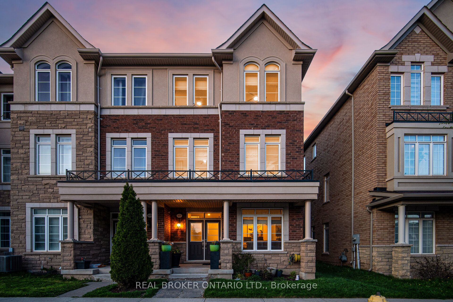 3077 Preserve Drive, Oakville, ON L6M 0W7 photo 2