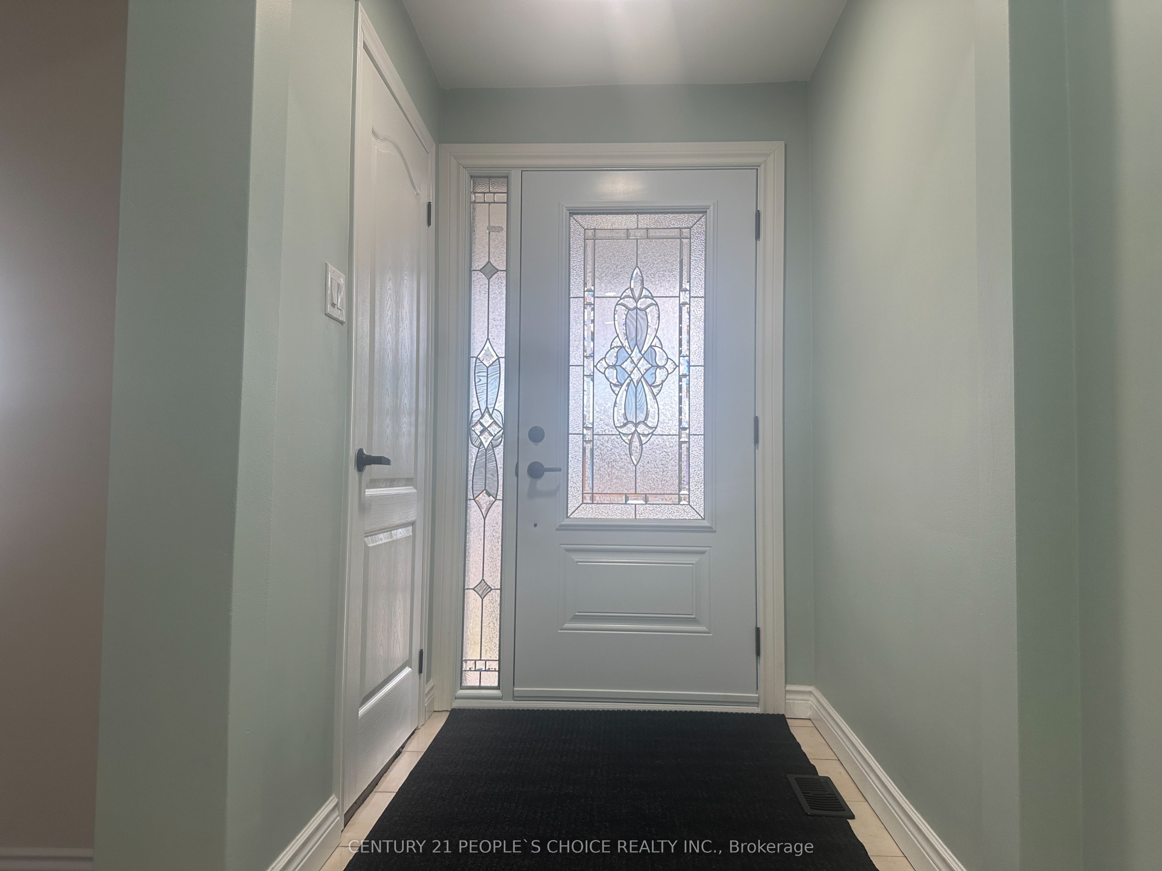 7490 Middleshire Drive, Mississauga, ON L4T 3S2 photo 5