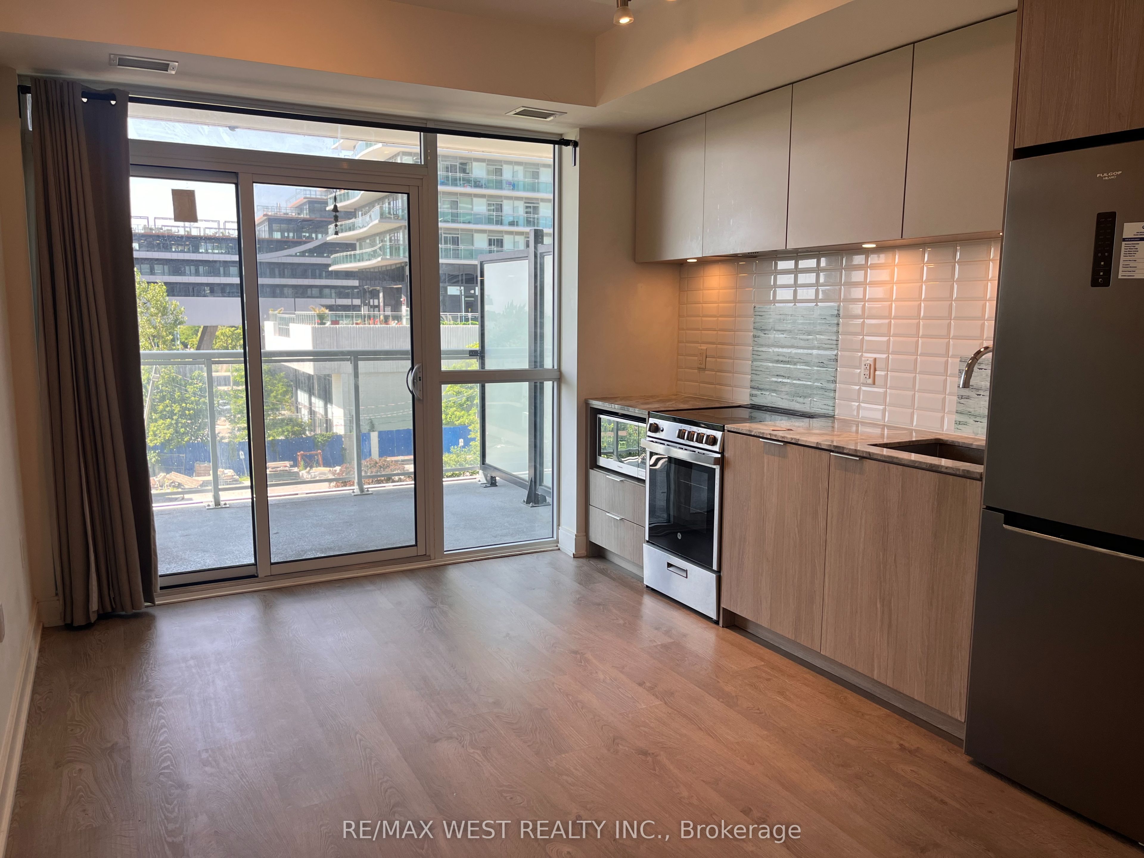65 Annie Craig Drive 302, Toronto, ON M8V 0G3 photo 5