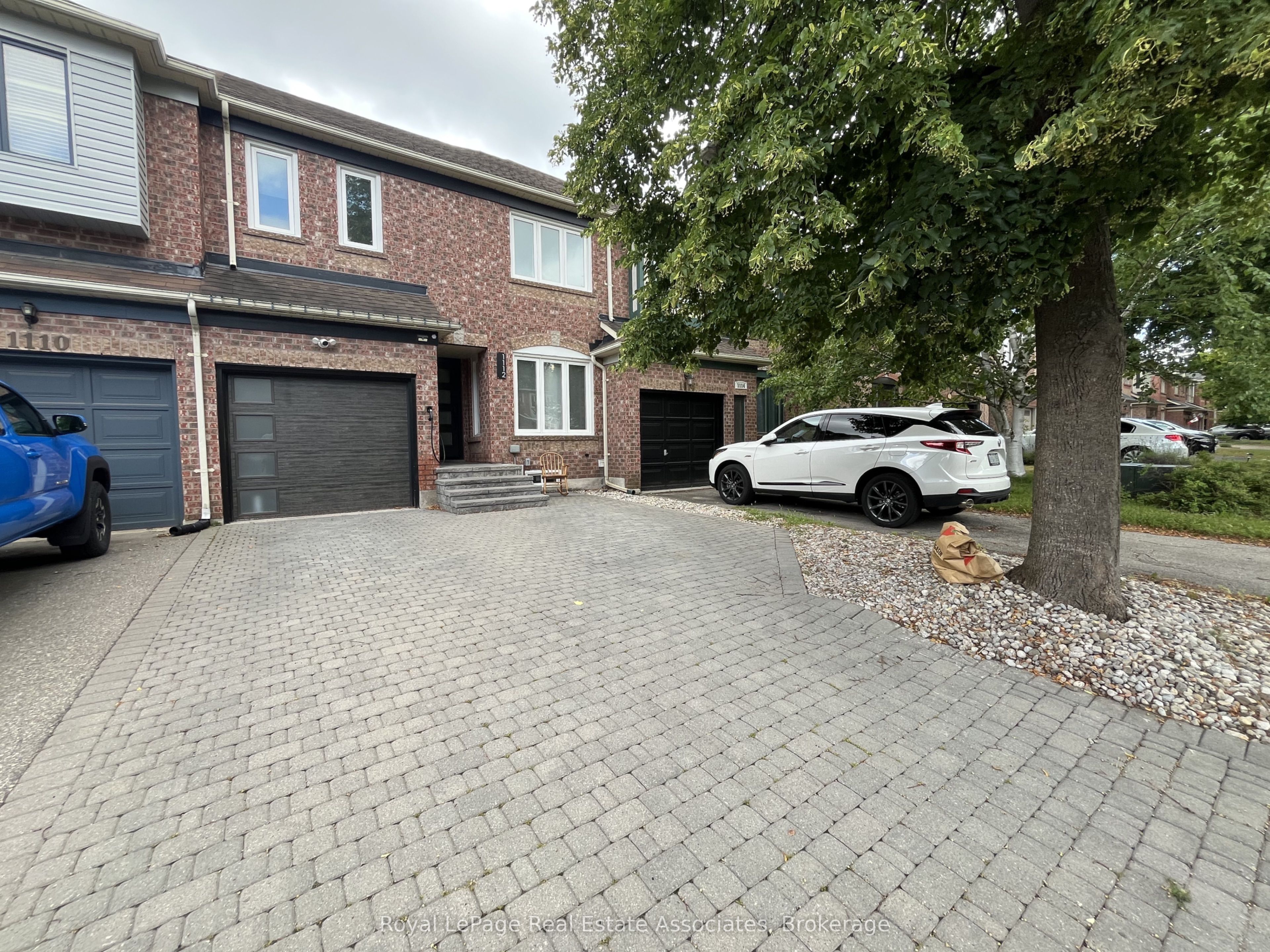 1112 Gable Drive, Oakville, ON L6J 7R3 photo 2