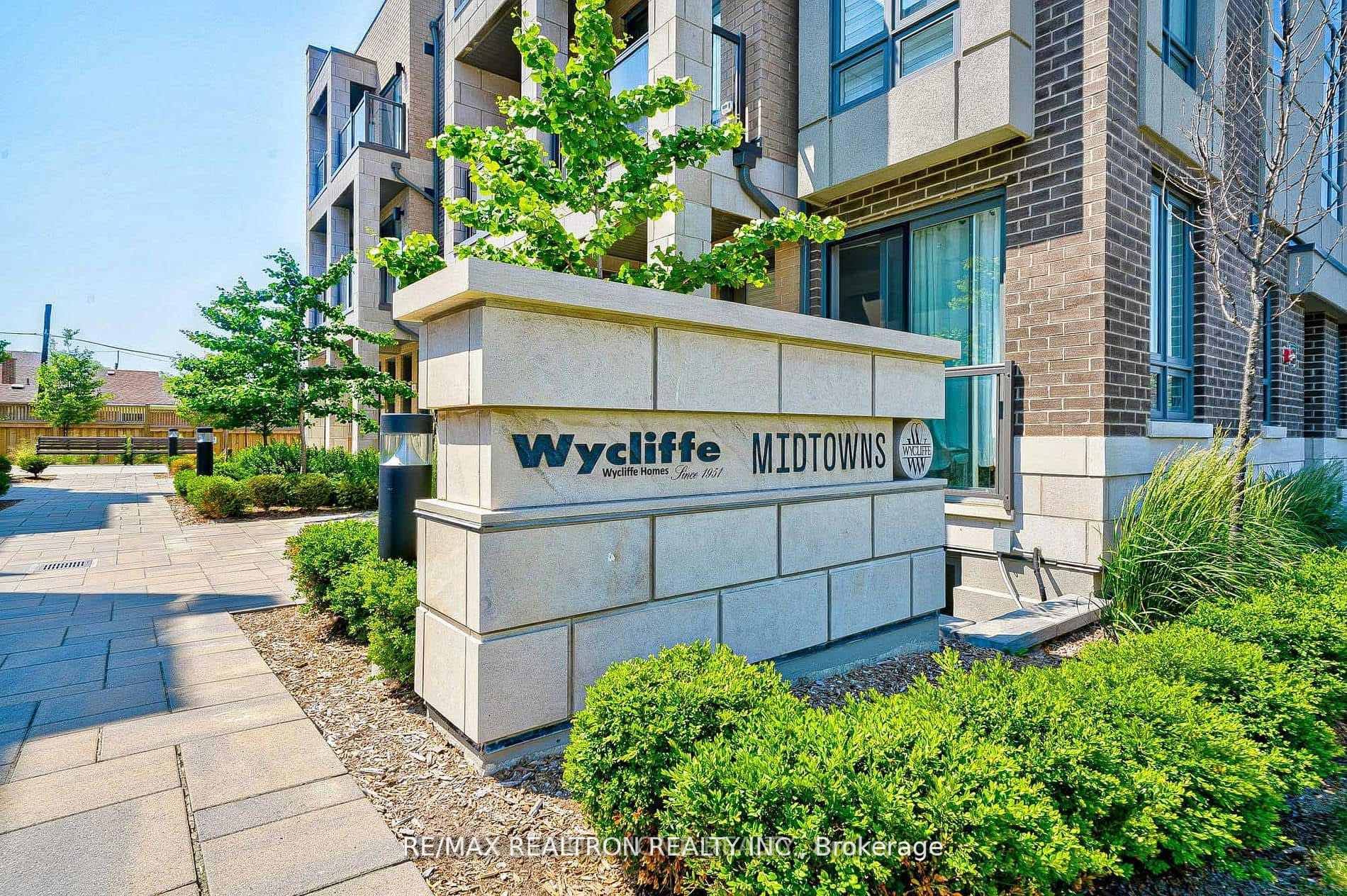 721 Lawrence Avenue W 73, Toronto, ON M6A 0C6