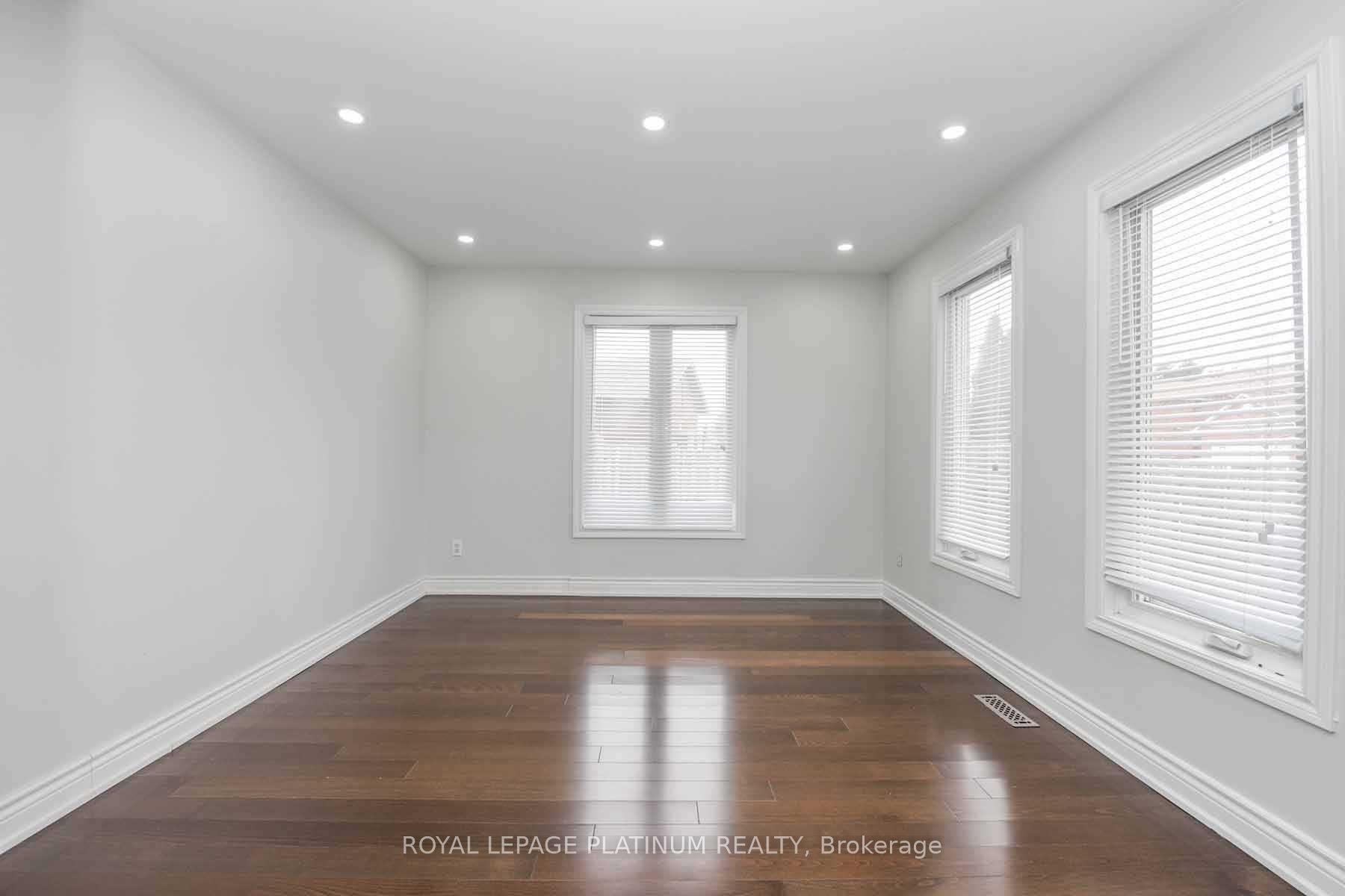 63 Lord Simcoe Drive, Brampton, ON L6S 5G7 photo 3