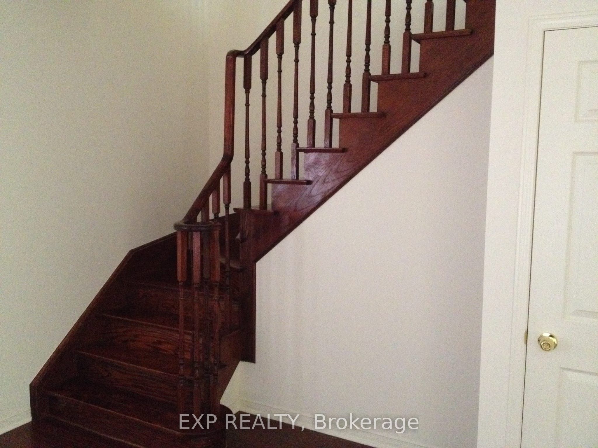 247 Checkerberry Crescent, Brampton, ON L6R 3P7 photo 4