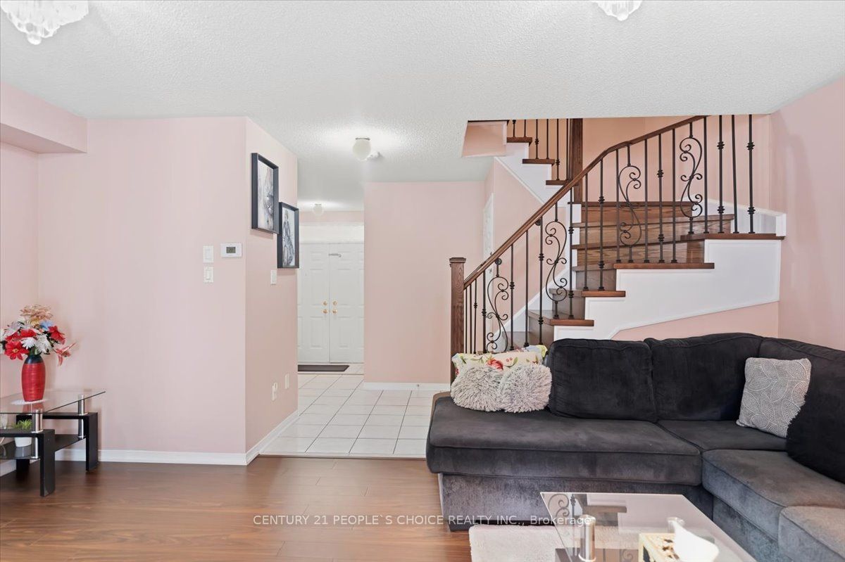 33 Penguin Lane, Brampton, ON L6R 2A9 photo 4