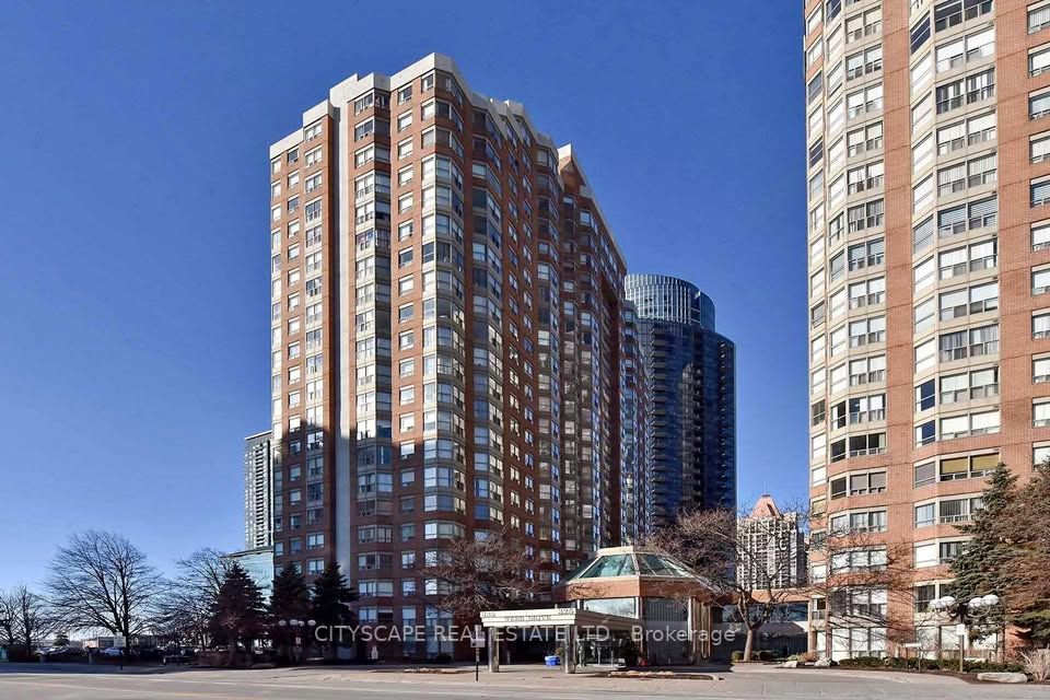 335 Webb Drive 811, Mississauga, ON L5B 4A1