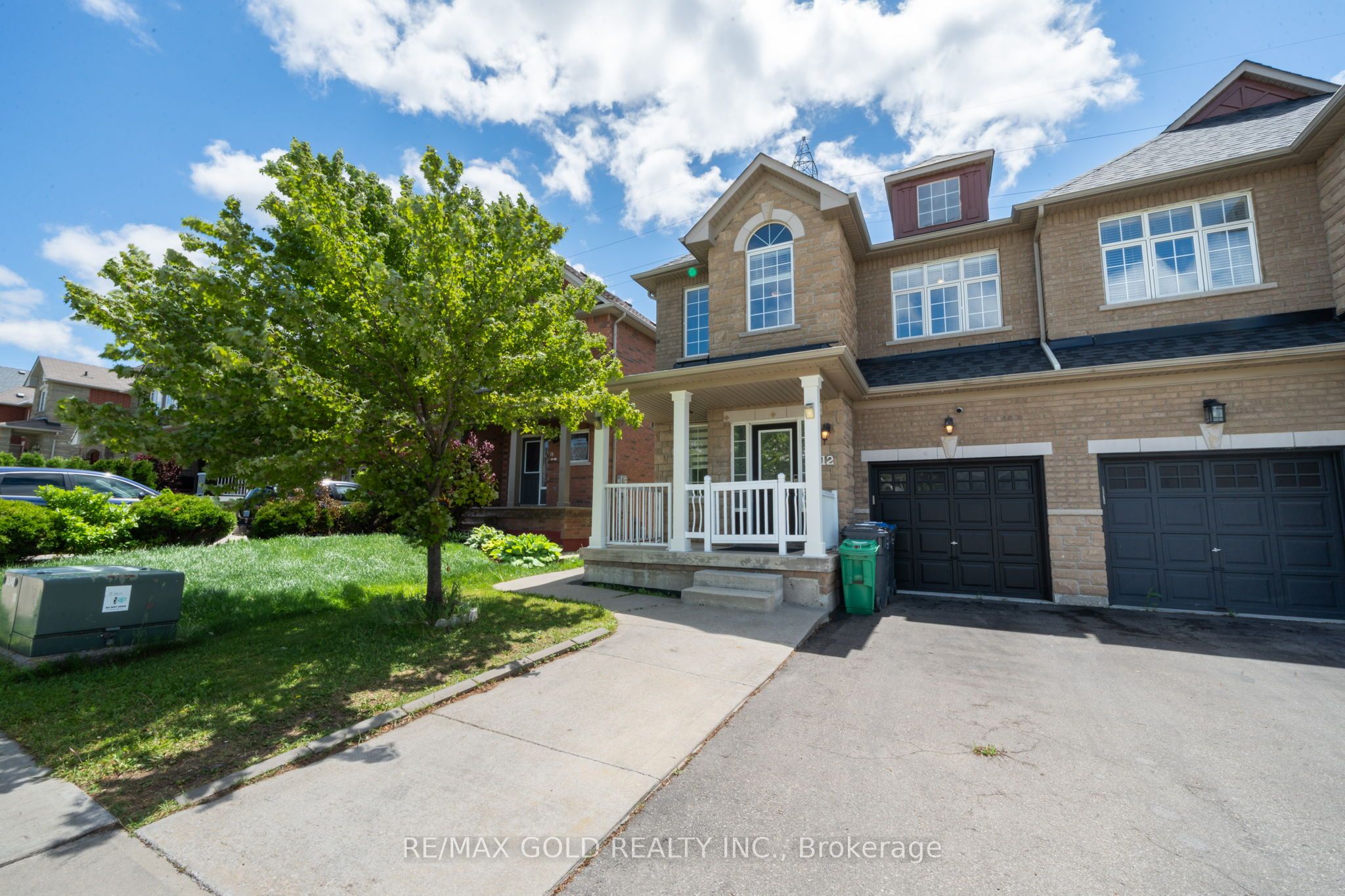 12 Pefferlaw Drive, Brampton, ON L6Y 0K2 photo 4
