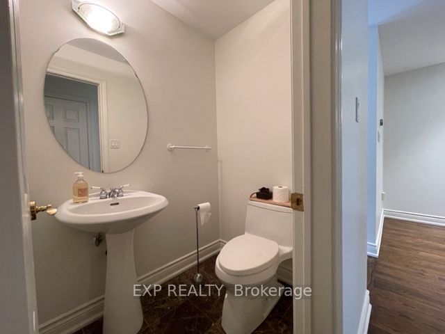 85 Brant Street, Oakville, ON L6K 2Z5 photo 4