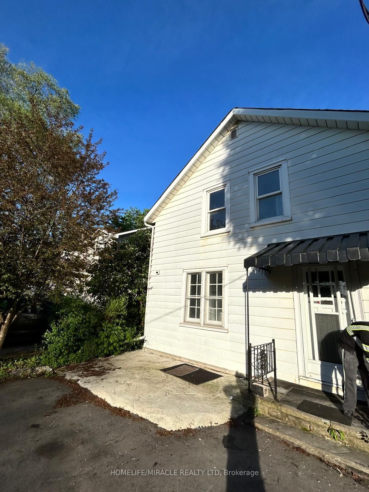 37 Clarence Street, Brampton, ON L6W 1S2