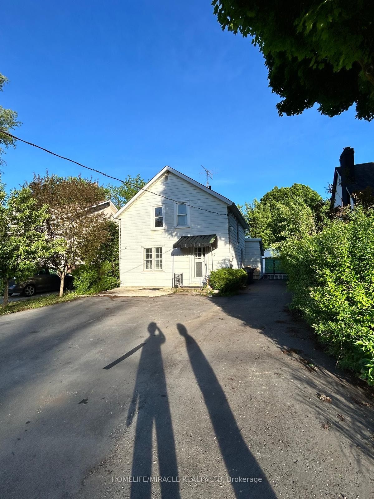 37 Clarence Street, Brampton, ON L6W 1S2 photo 2