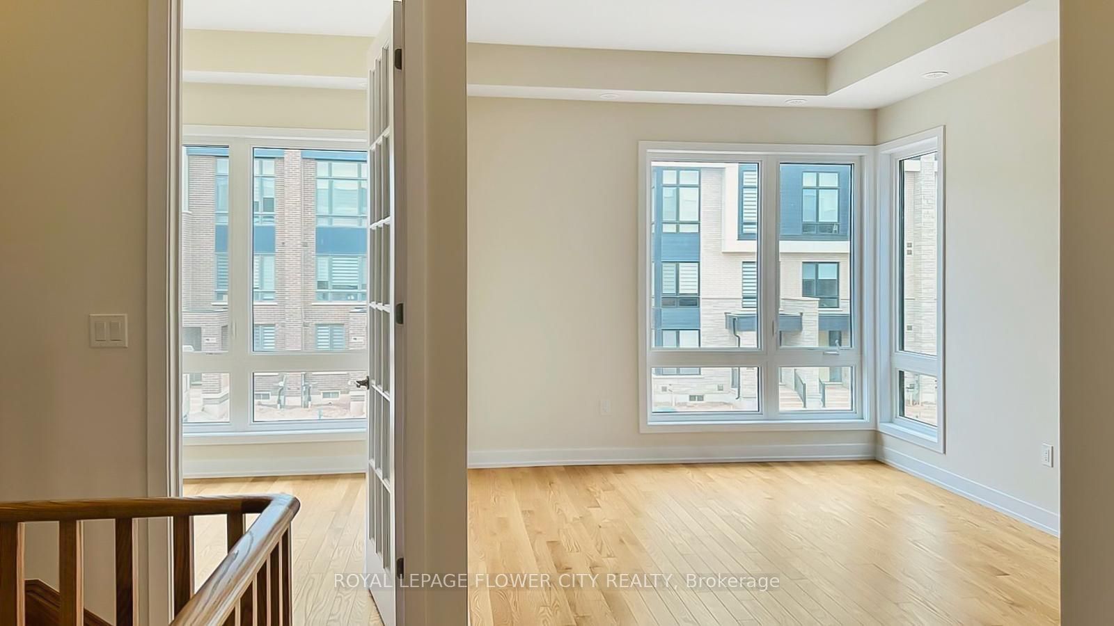 3098 Meadowridge Drive, Oakville, ON L6H 7Z1 photo 5