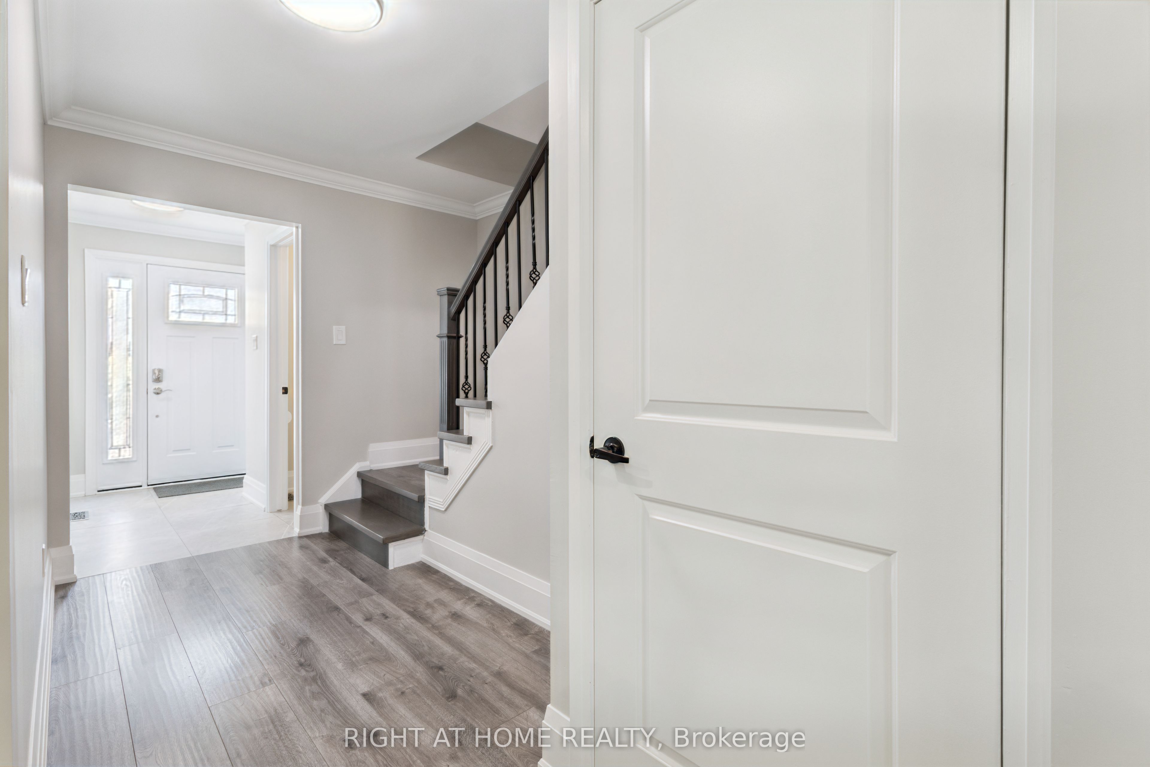 4191 Longmoor Drive 2, Burlington, ON L7L 5J9 photo 3