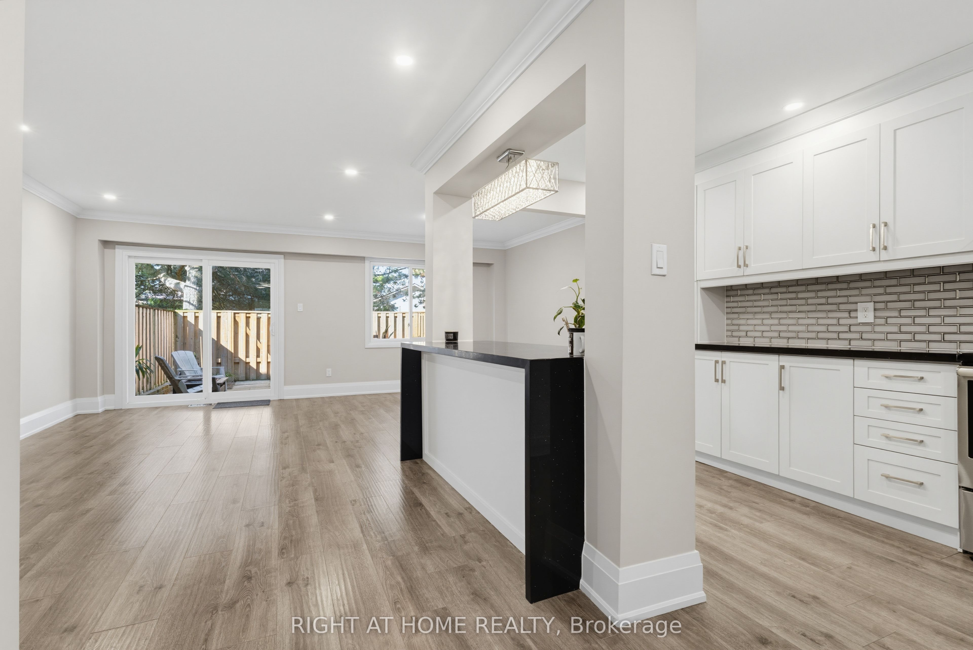 4191 Longmoor Drive 2, Burlington, ON L7L 5J9 photo 4