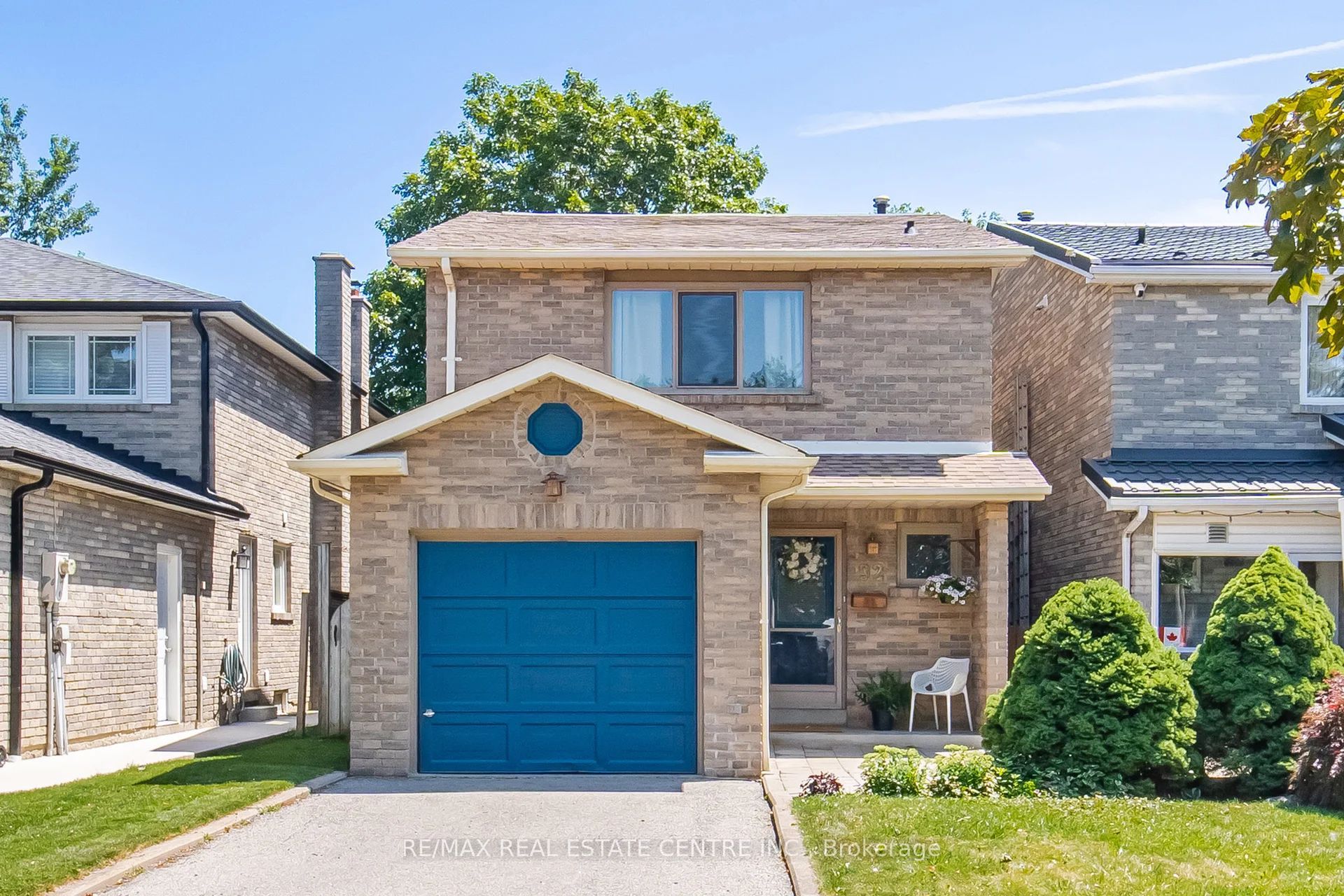 92 Nanport Street, Brampton, ON L6S 4A9 photo 2