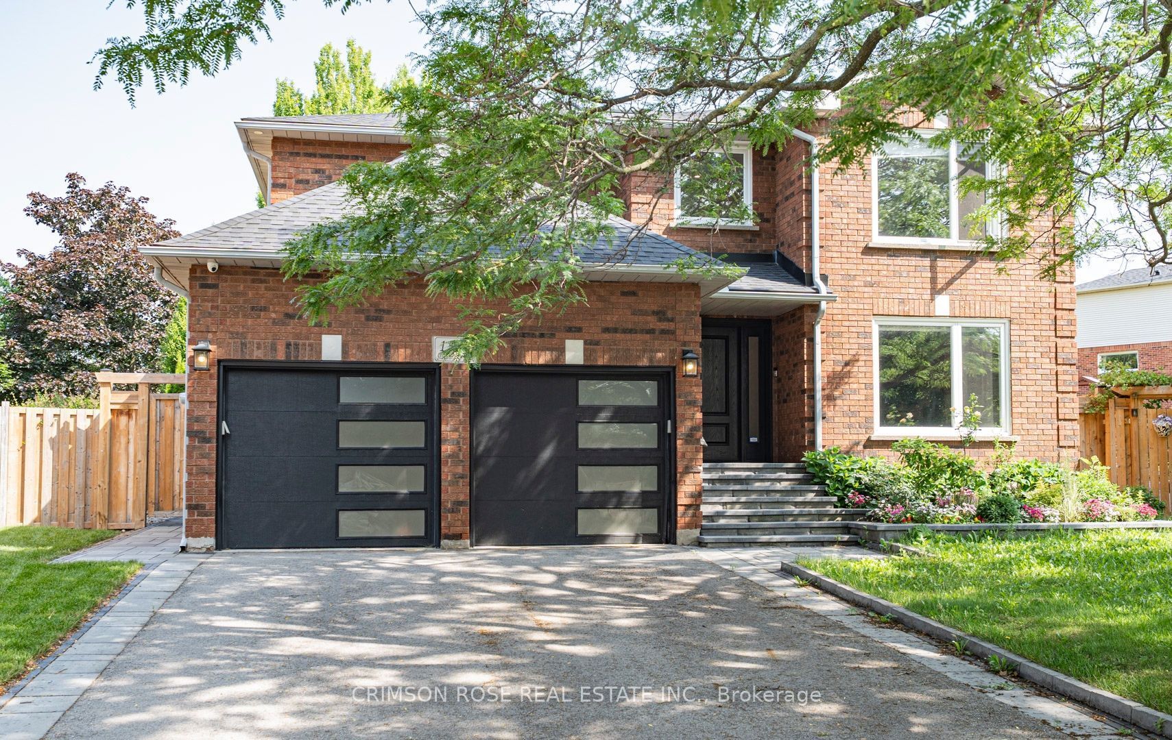 1588 Stationmaster Lane Upper Half, Oakville, ON L6M 3A9 photo 2