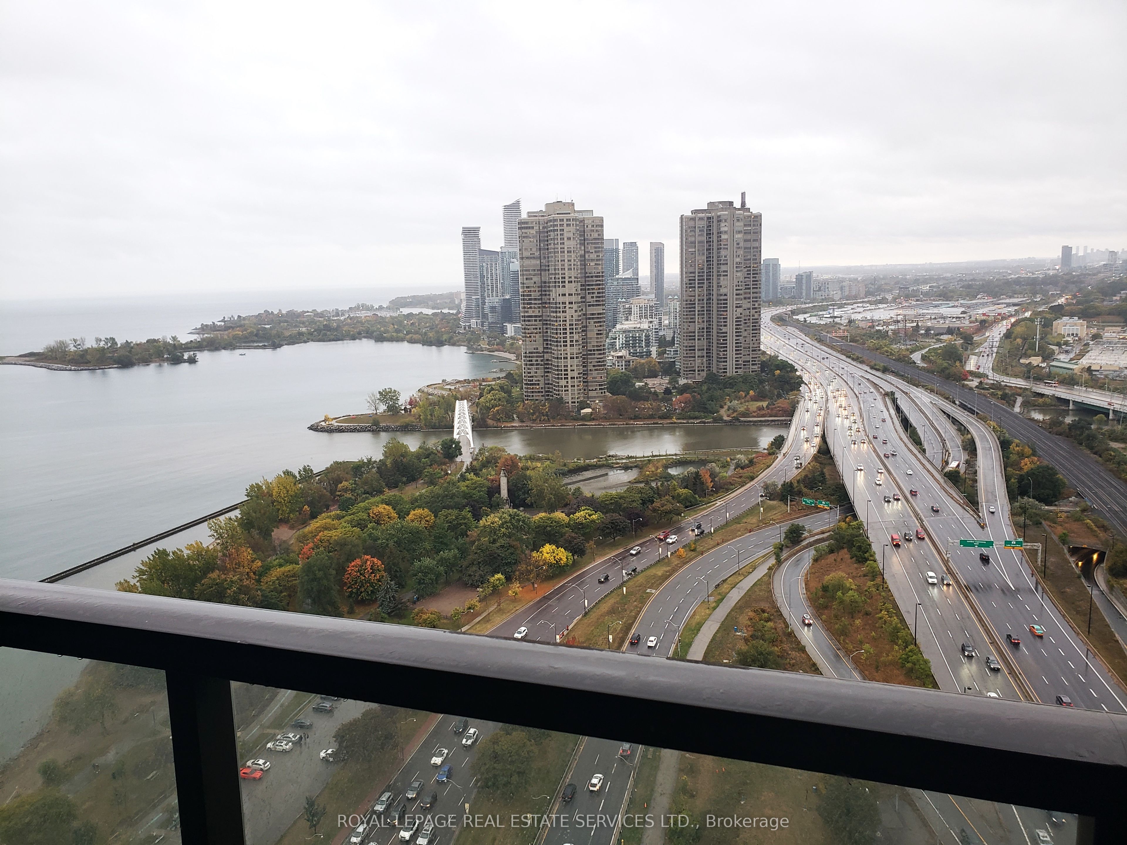 1928 Lake Shore Boulevard W 3511, Toronto, ON M6S 1A1 photo 4
