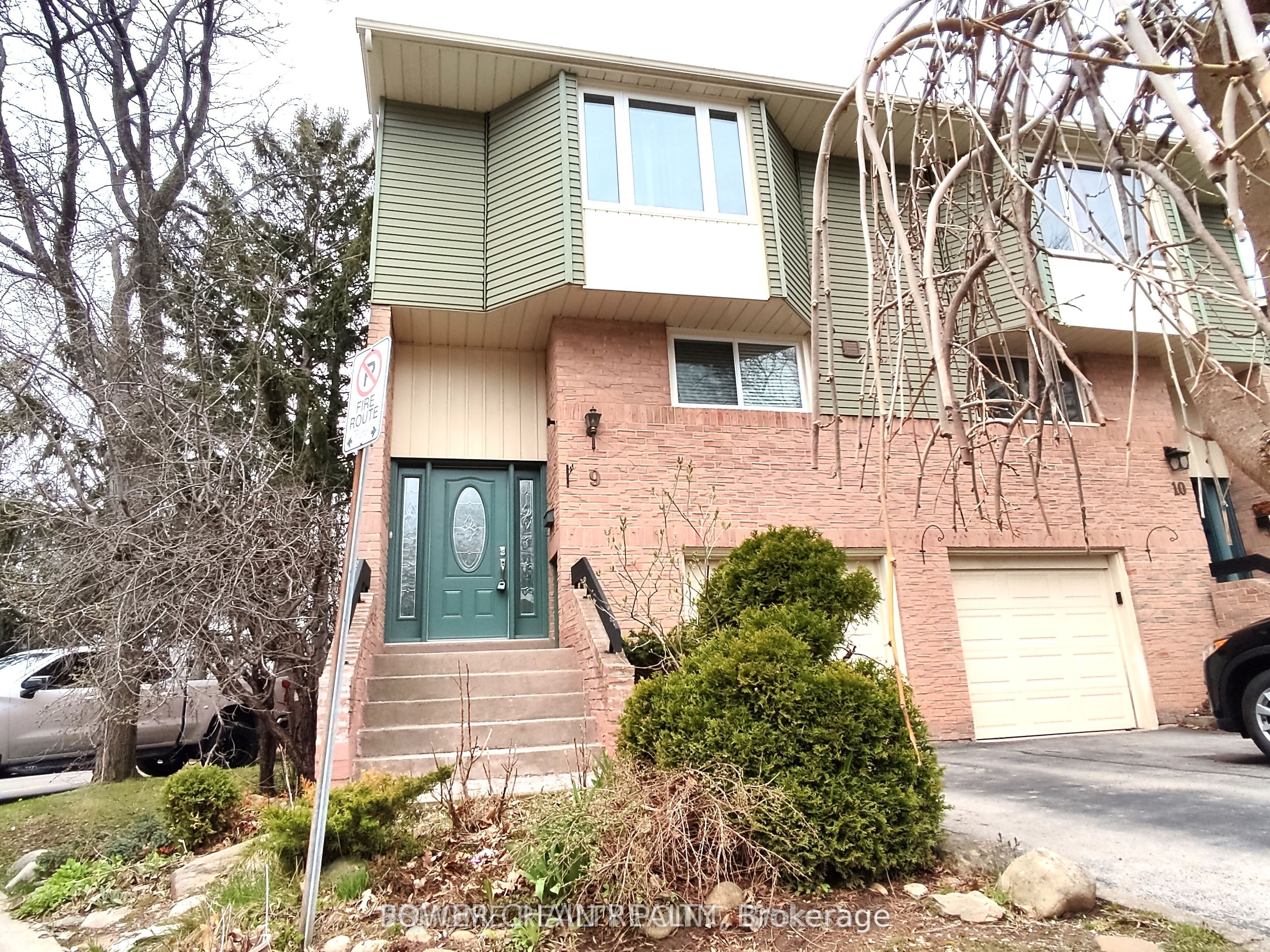 1135 Mccraney Street E 9, Oakville, ON L6H 3A3 photo 2