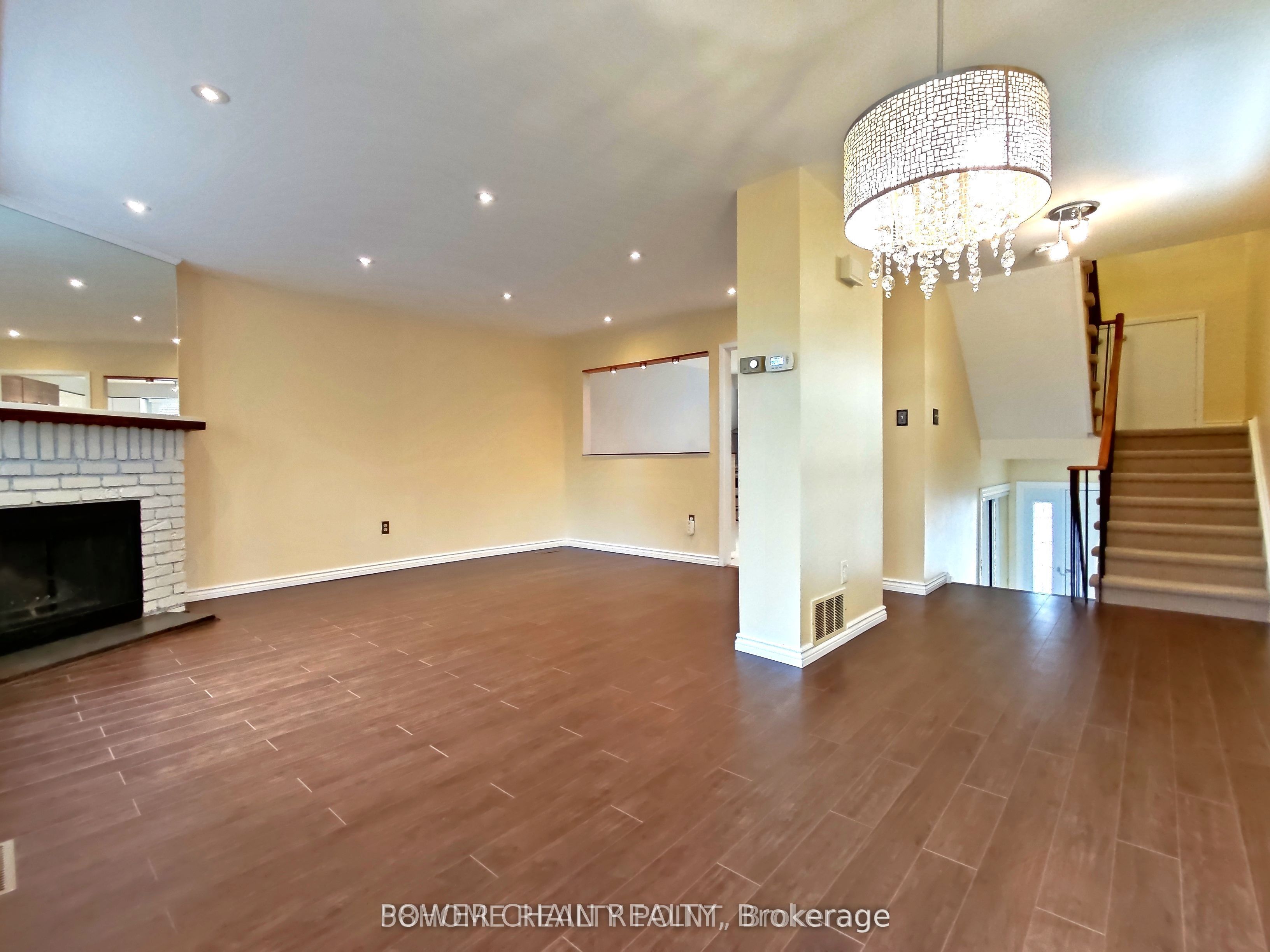 1135 Mccraney Street E 9, Oakville, ON L6H 3A3 photo 3