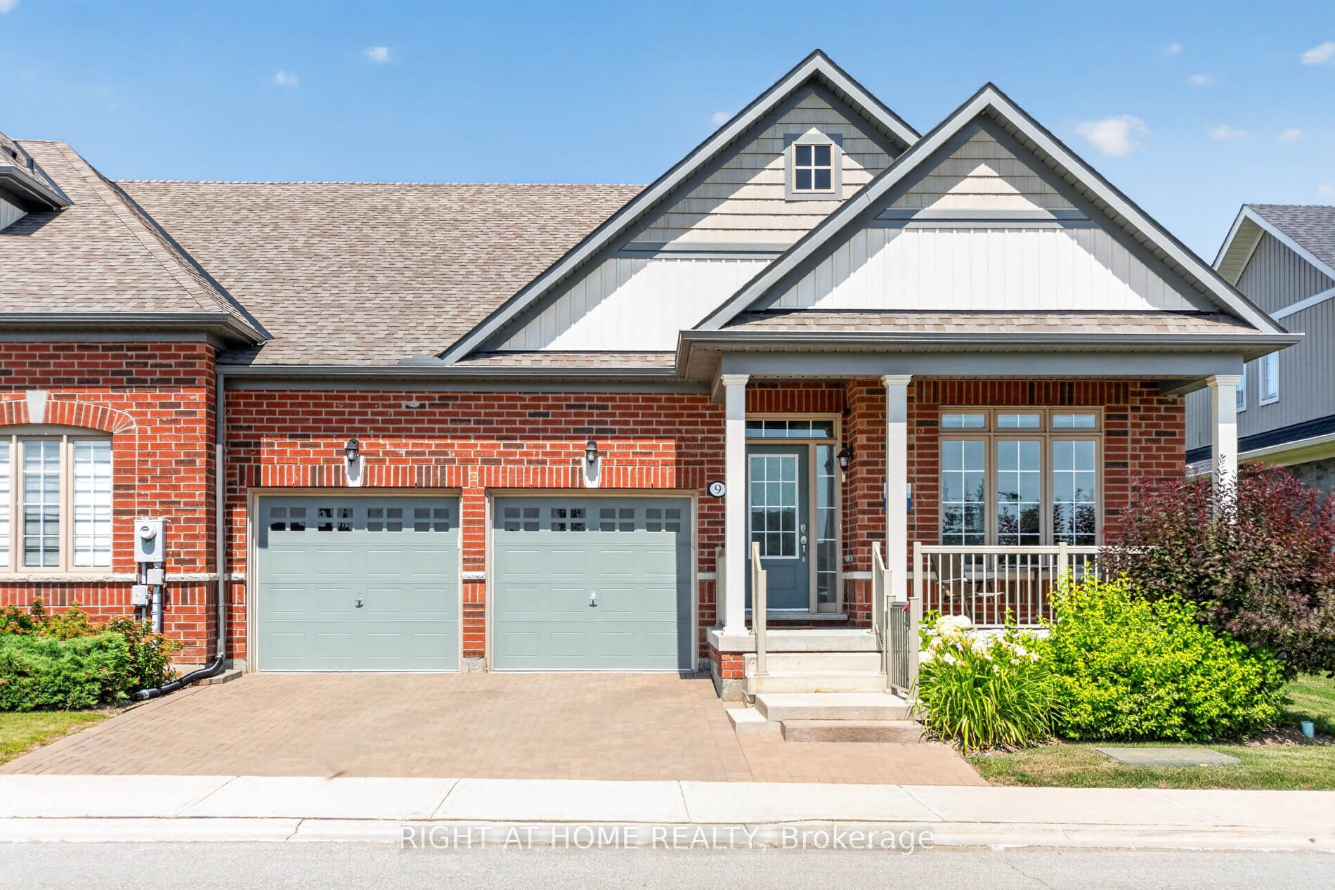 9 Tea Rose Drive, Brampton, ON L6R 4B6 photo 3