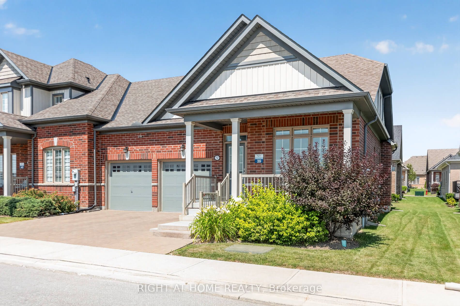 9 Tea Rose Drive, Brampton, ON L6R 4B6 photo 5