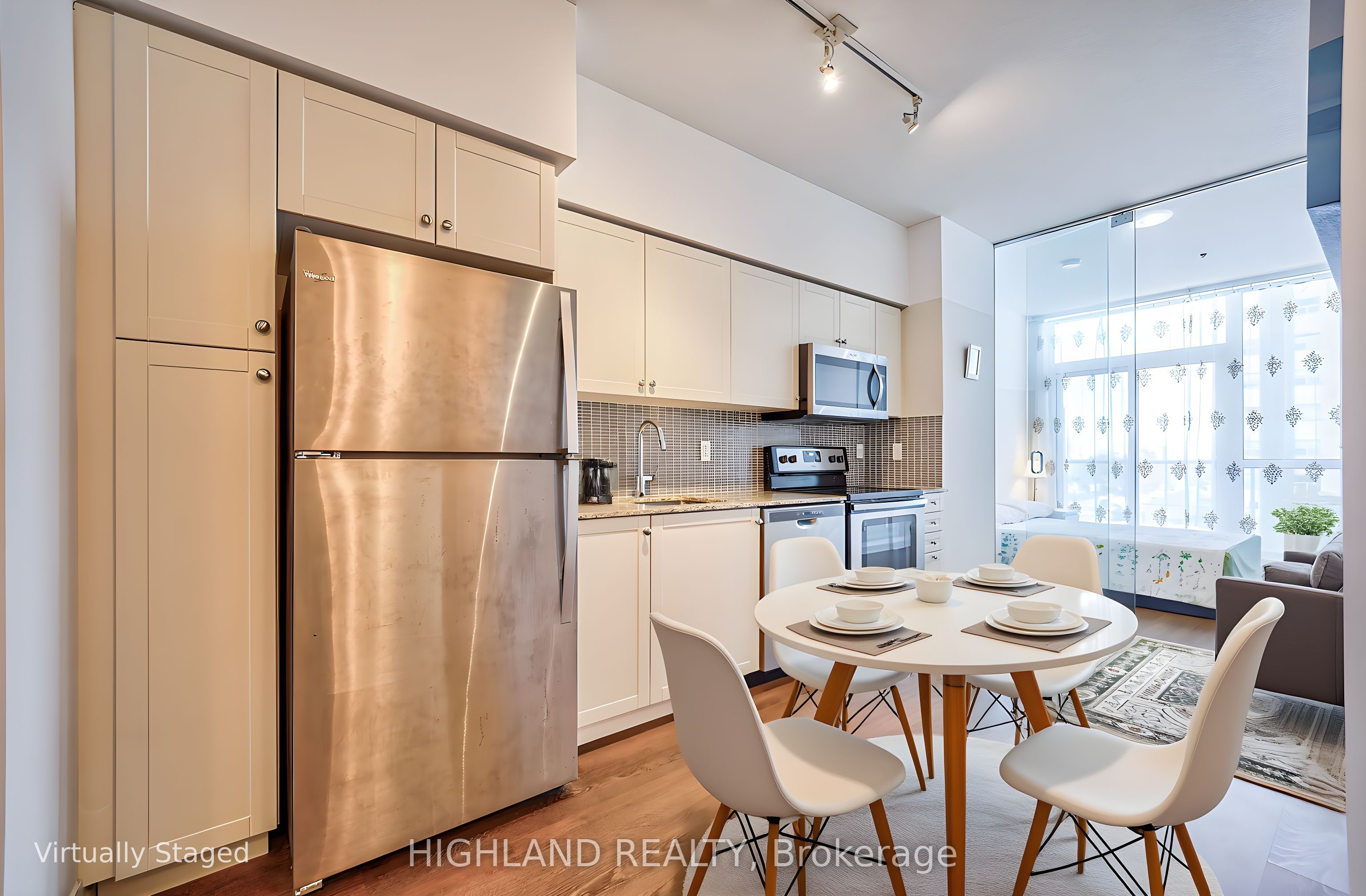 55 Speers Road 306, Oakville, ON L6K 0H9 photo 4