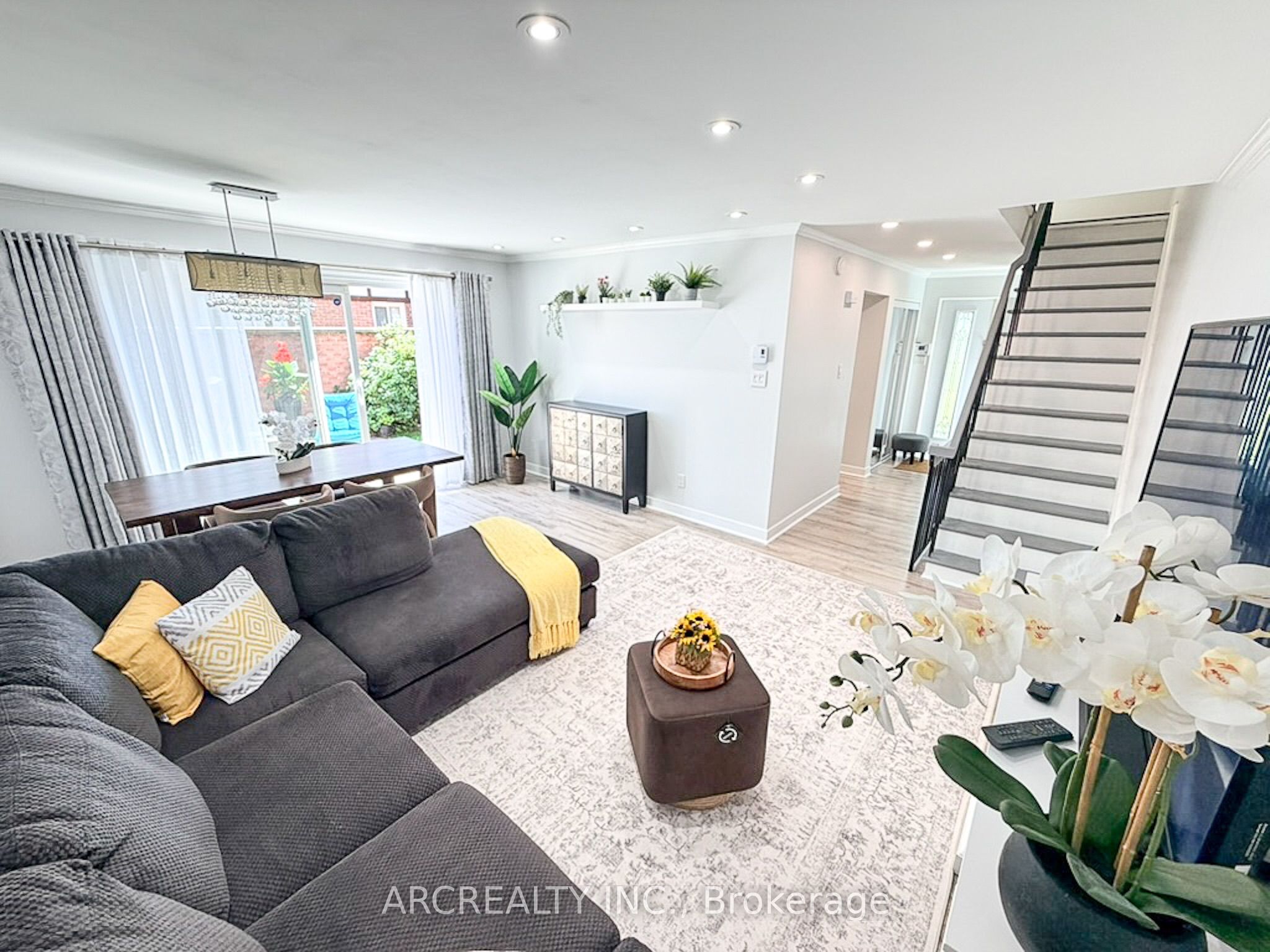 87 Irwin Road 1, Toronto, ON M9W 5W1 photo 3