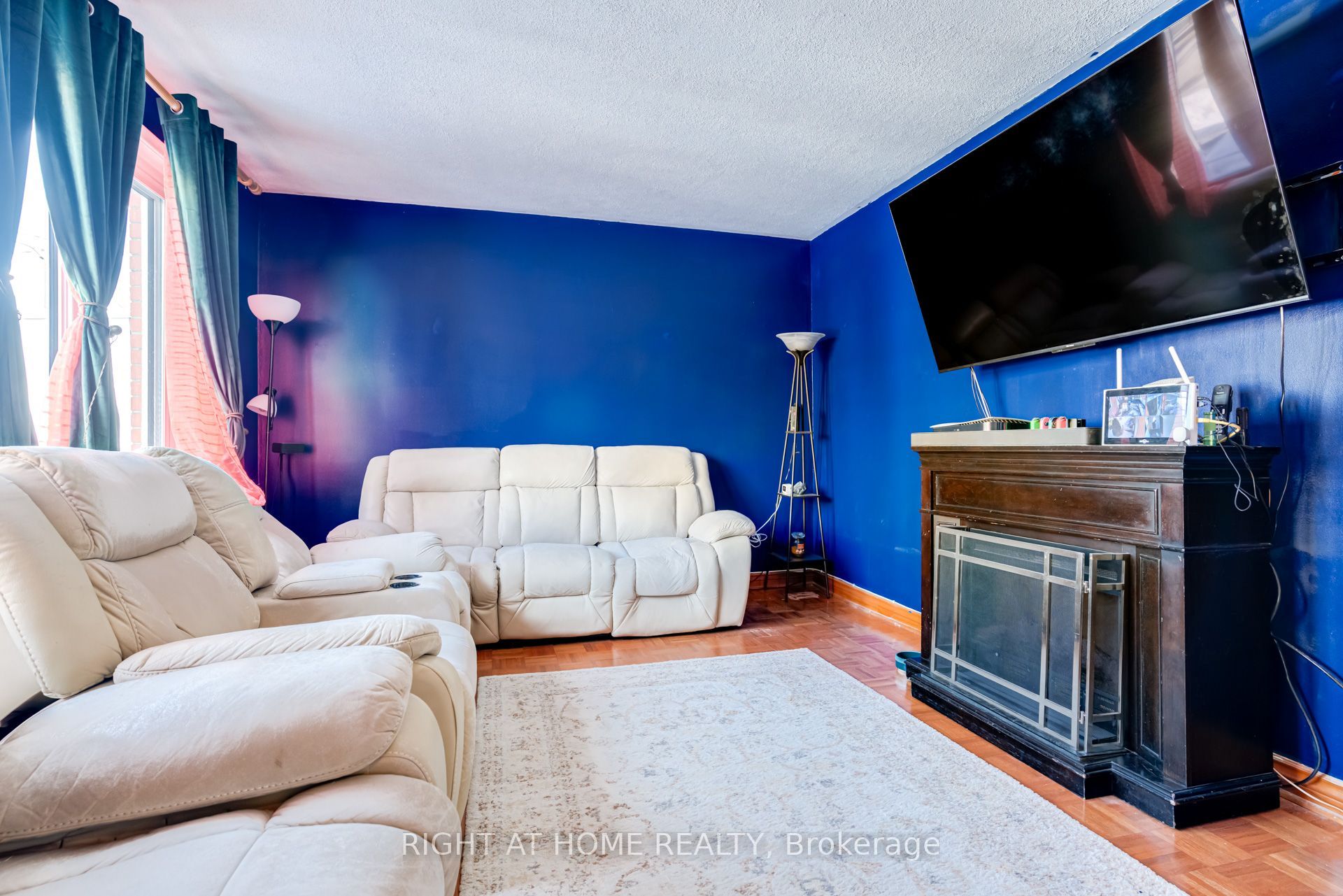 4 Leslie Street, Brampton, ON L6X 2J4 photo 4