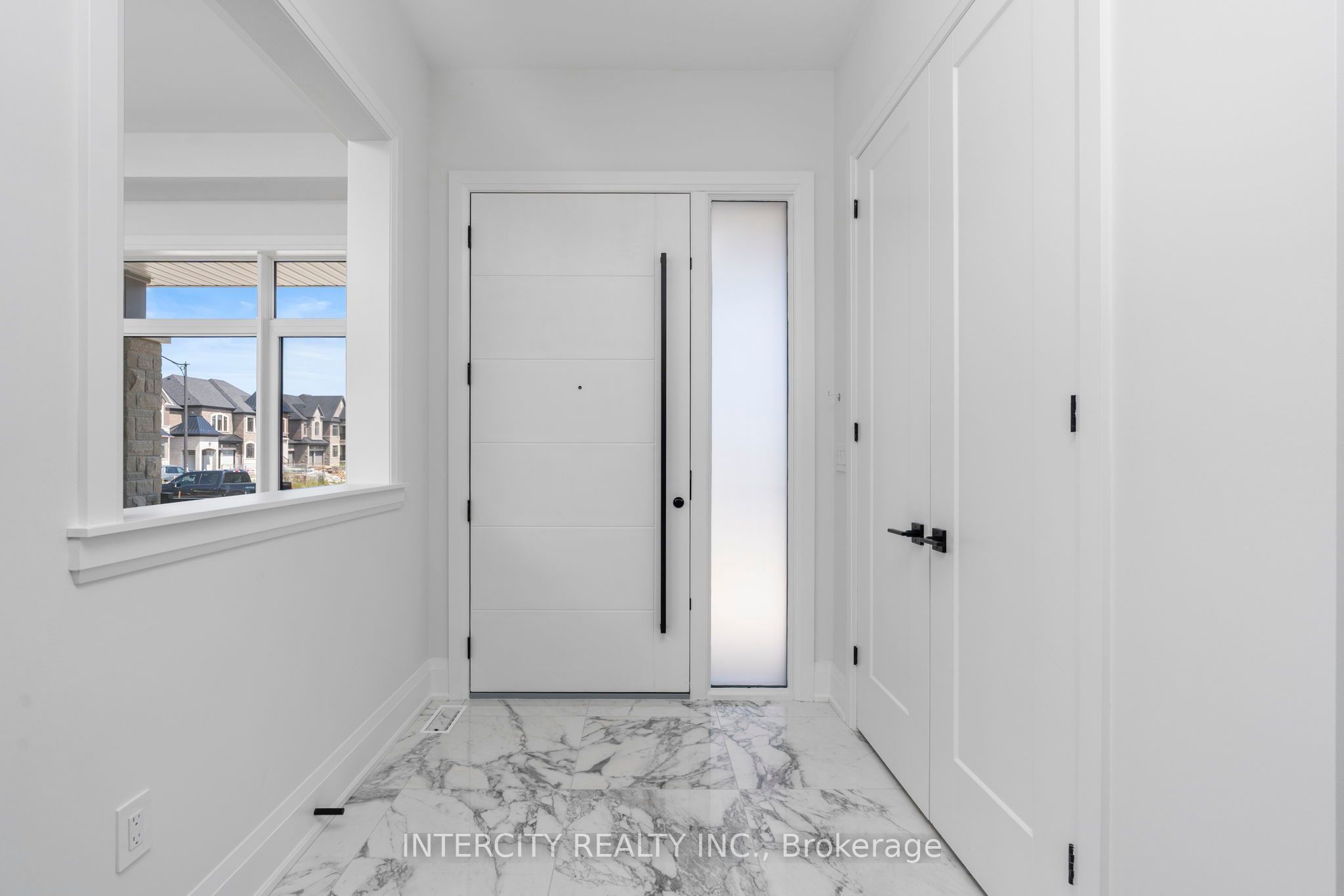 6 GOLD BOTTOM Crescent, Brampton, ON L6P 4H8 photo 3