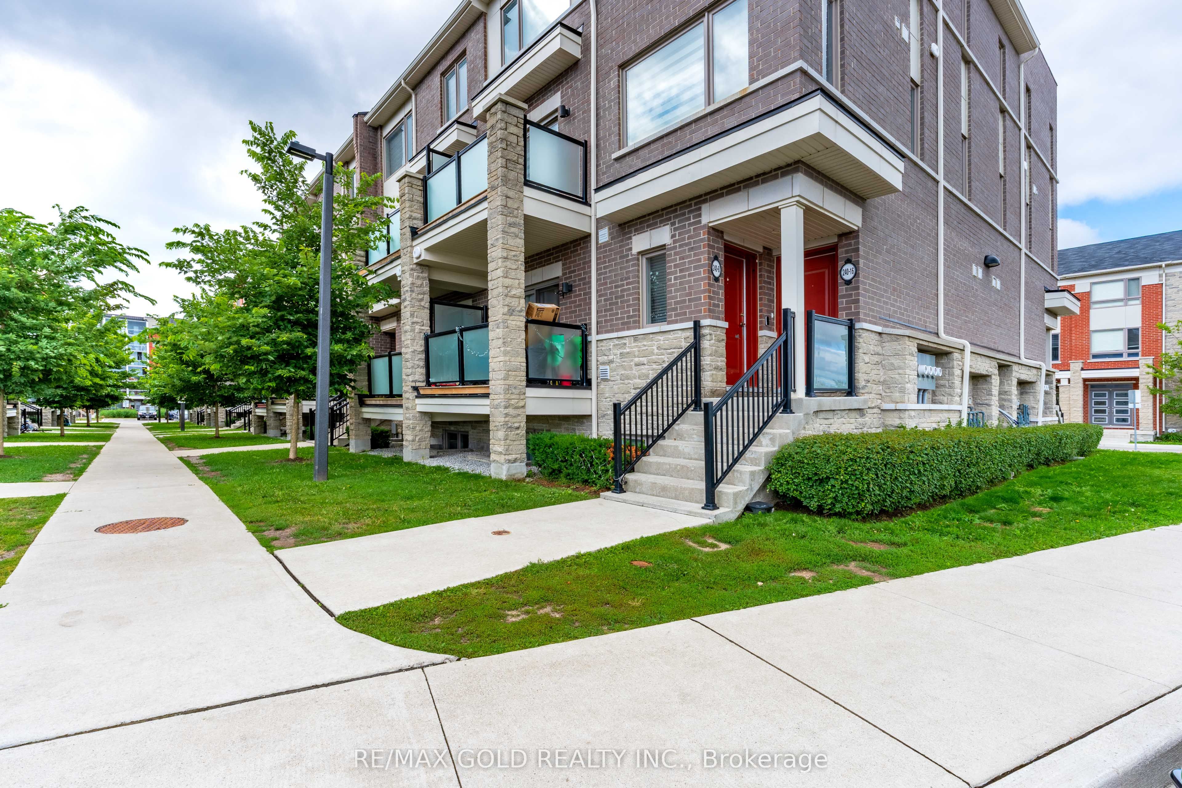 240 Lagerfeld Drive 16, Brampton, ON L7A 5G9 photo 2