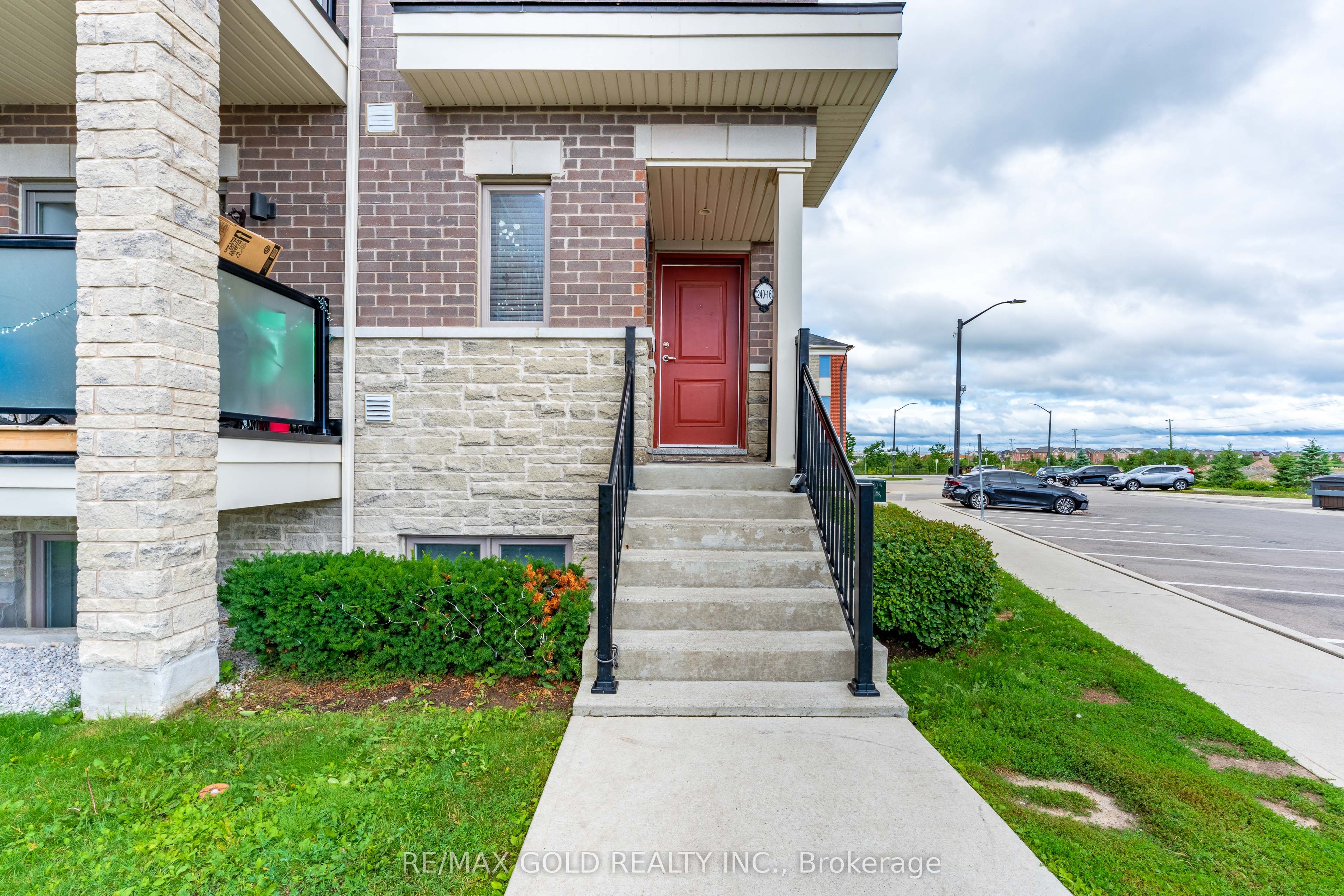 240 Lagerfeld Drive 16, Brampton, ON L7A 5G9 photo 3