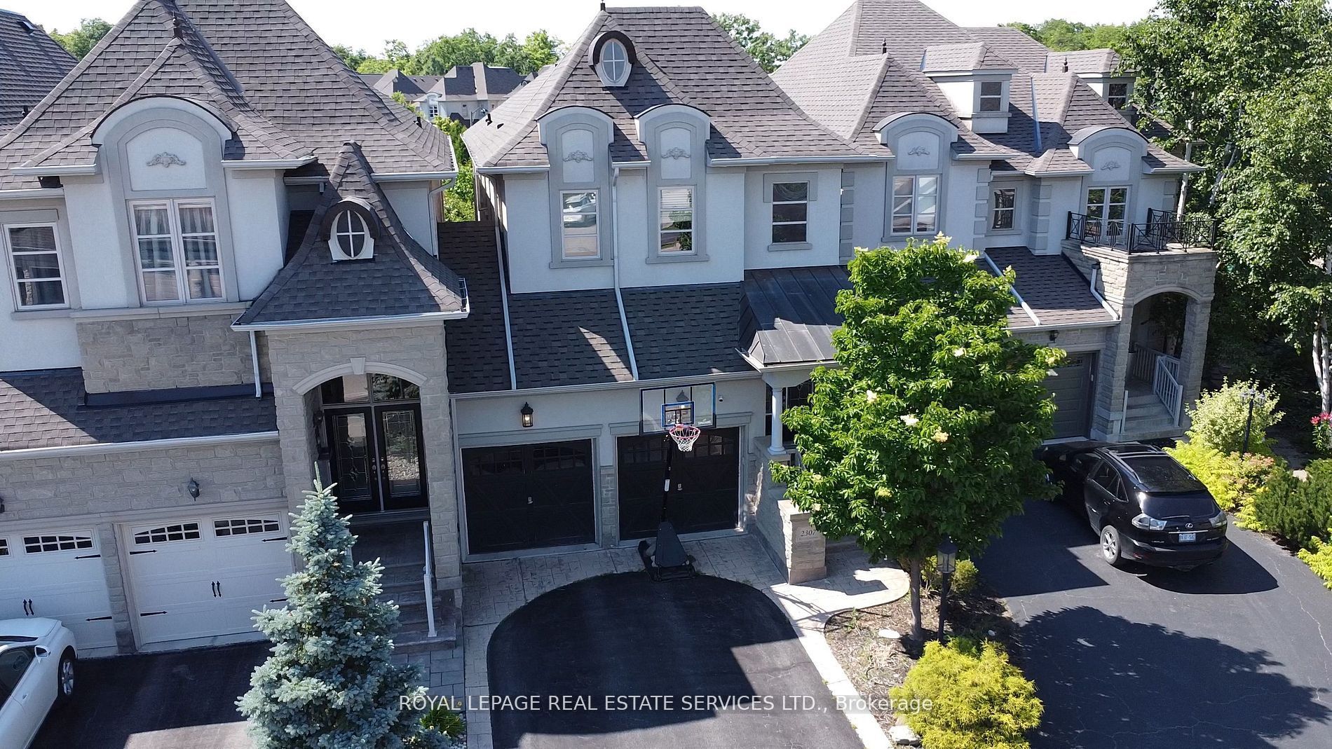 2307 Wuthering Heights Way, Oakville, ON L6M 0E7 photo 2