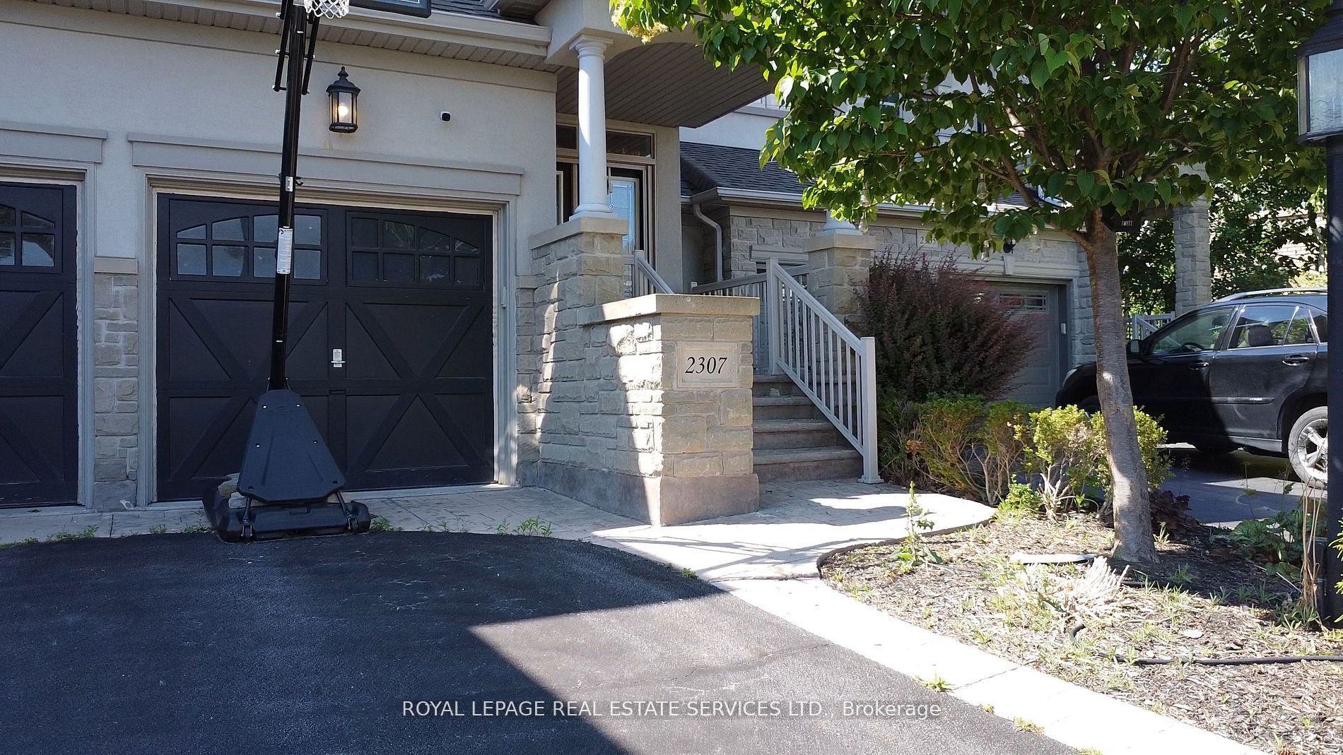 2307 Wuthering Heights Way, Oakville, ON L6M 0E7 photo 4