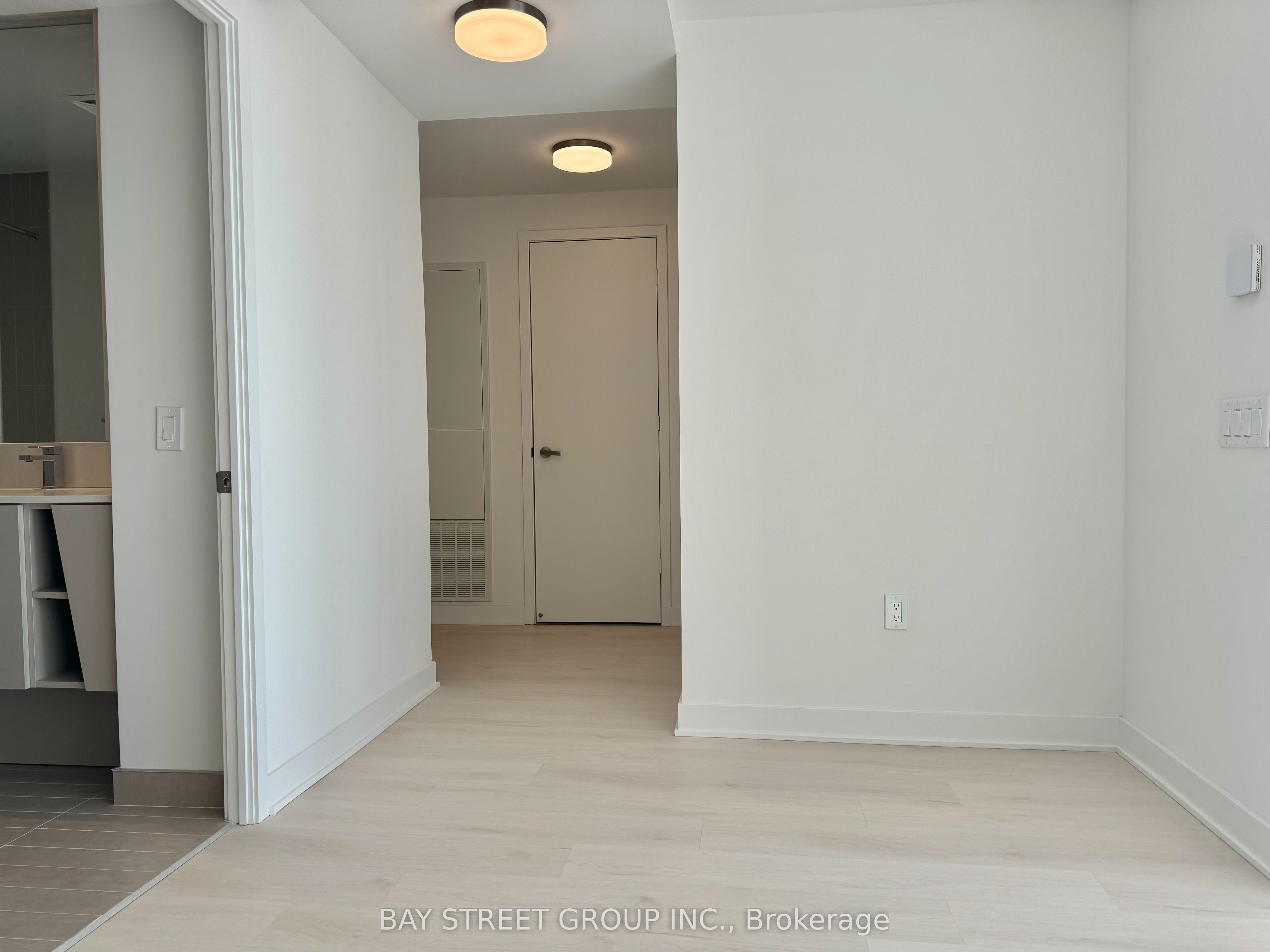 3900 Confederation Parkway 5206, Mississauga, ON L5B 0M3 photo 5