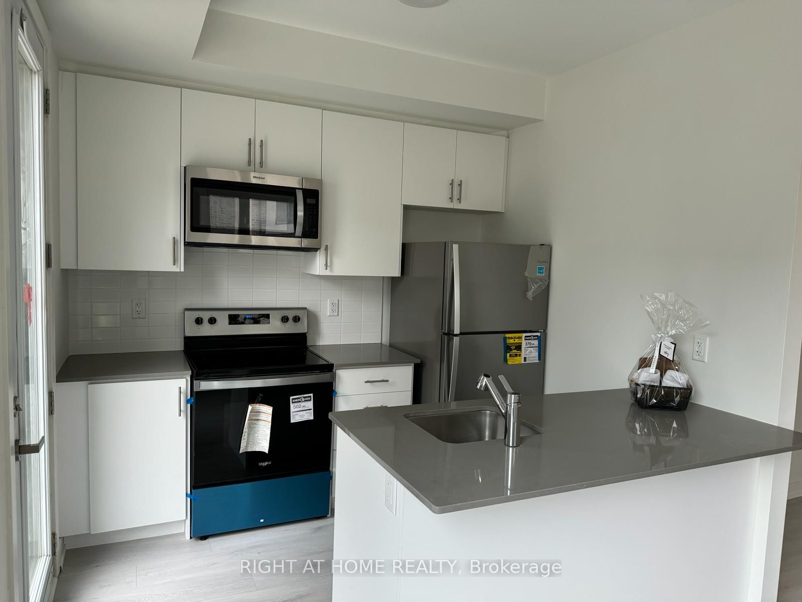 3562 Colonial Drive 2, Mississauga, ON L5L 5R9 photo 5