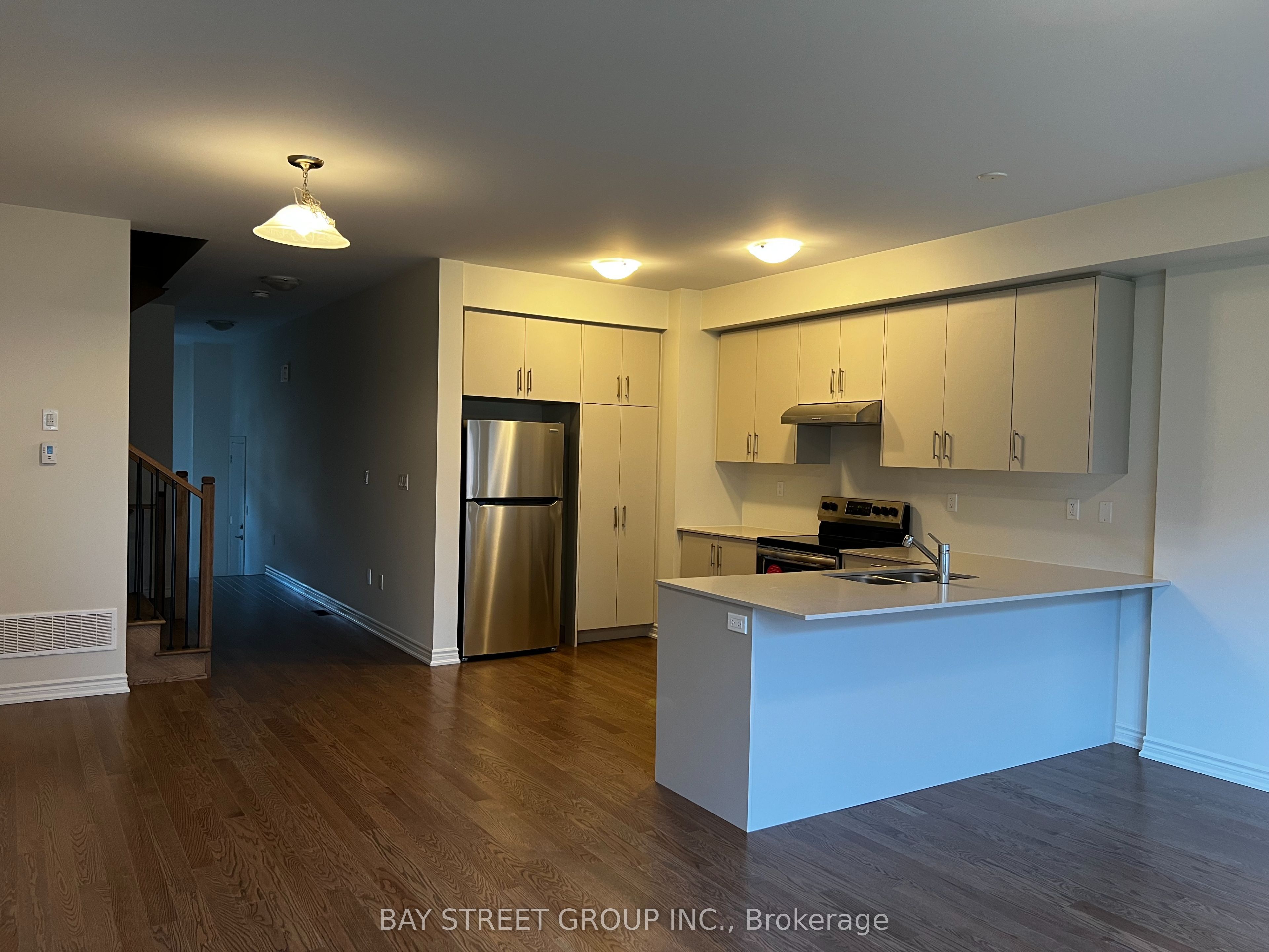603 Boyd Lane, Milton, ON L9E 1T9 photo 2