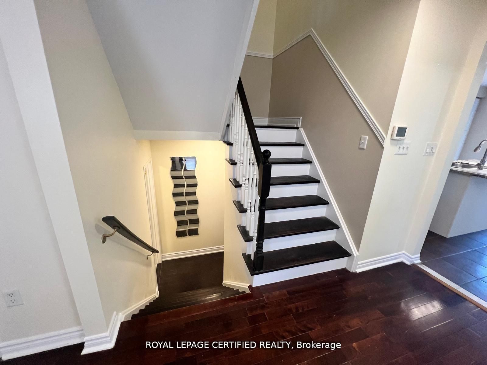 426 Orange Walk Crescent, Mississauga, ON L5R 0A8 photo 5