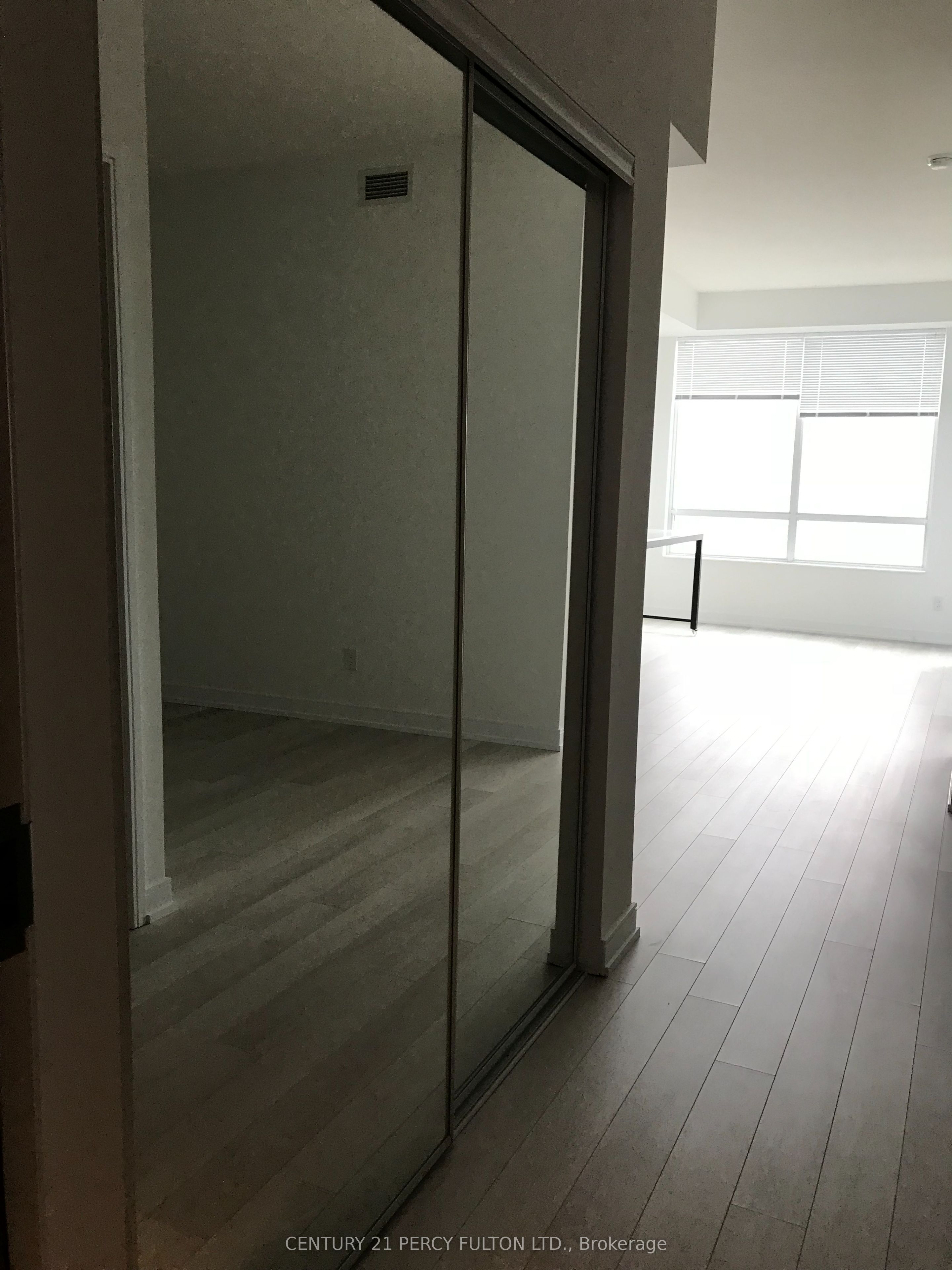 20 Thomas Riley Road 1505, Toronto, ON M9B 1B3 photo 3