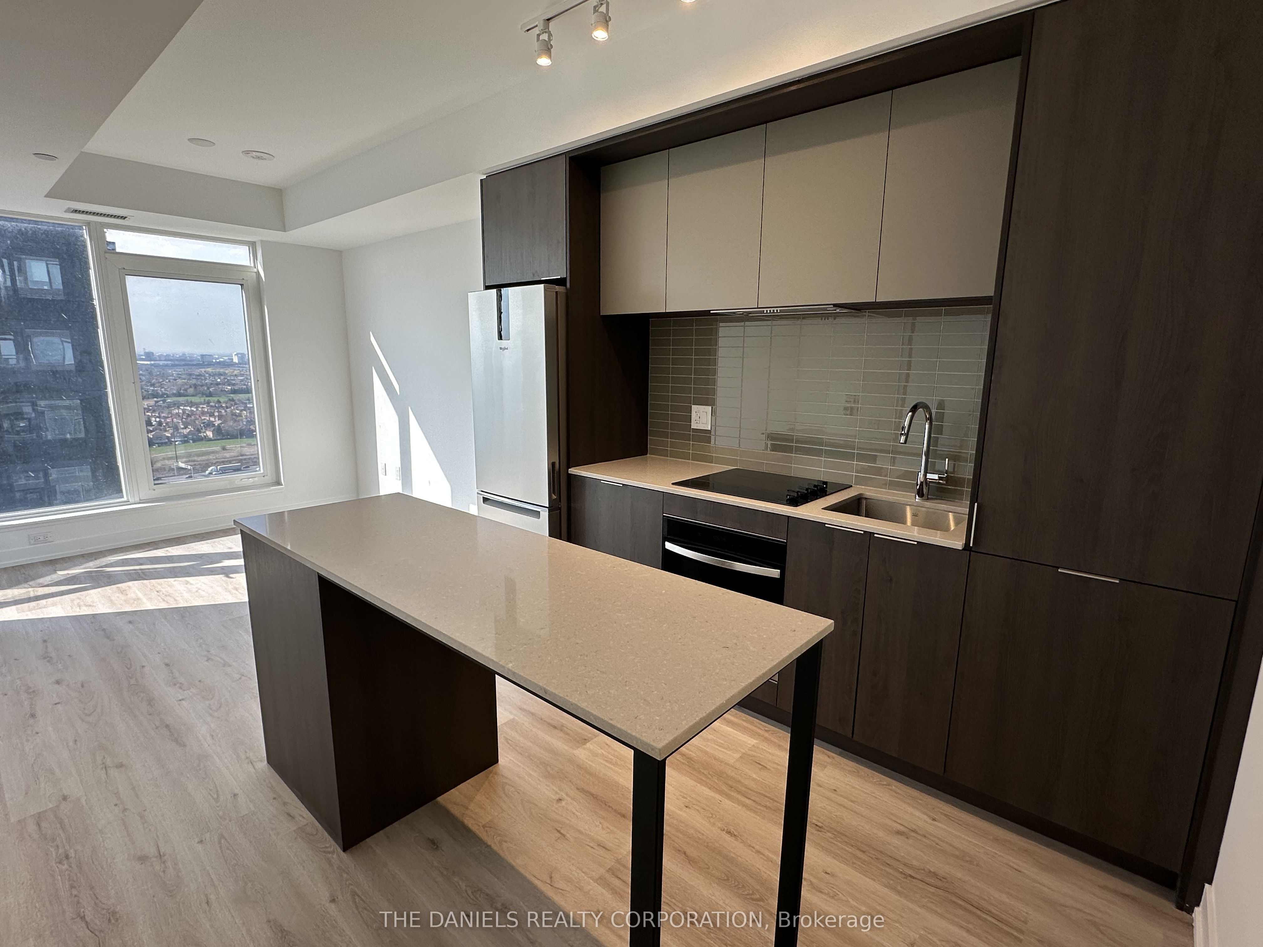 395 Square One Drive 4211, Mississauga, ON L5B 0P6 photo 2