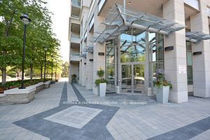 3504 Hurontario Street 609, Mississauga, ON L5B 0B9 photo 3