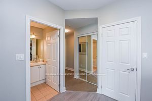 3504 Hurontario Street 609, Mississauga, ON L5B 0B9 photo 4